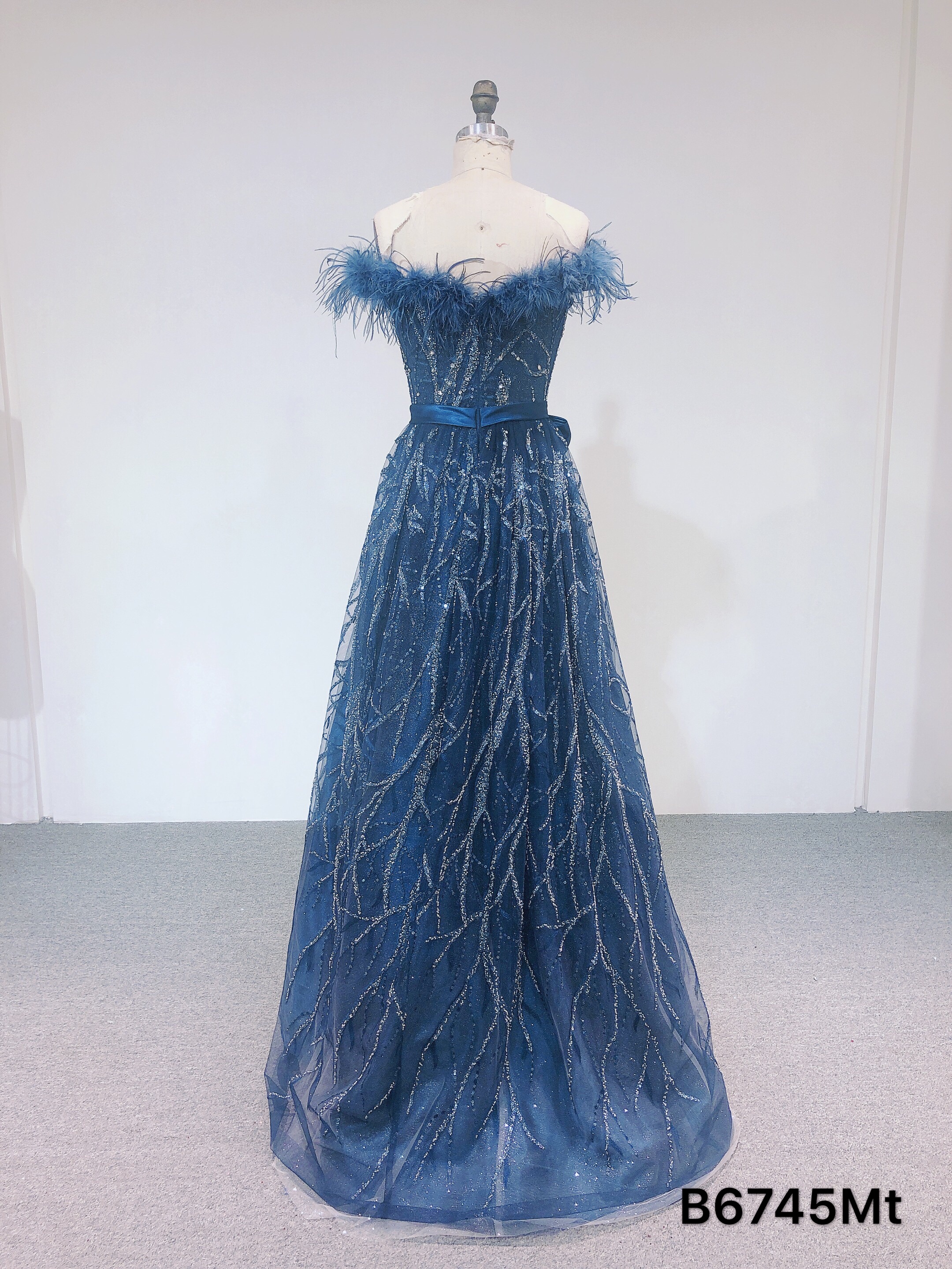 Blue feather long dress