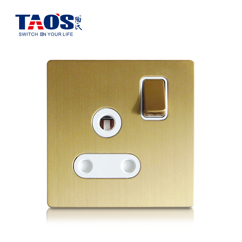 15A 1 gang switched round-pin socket
