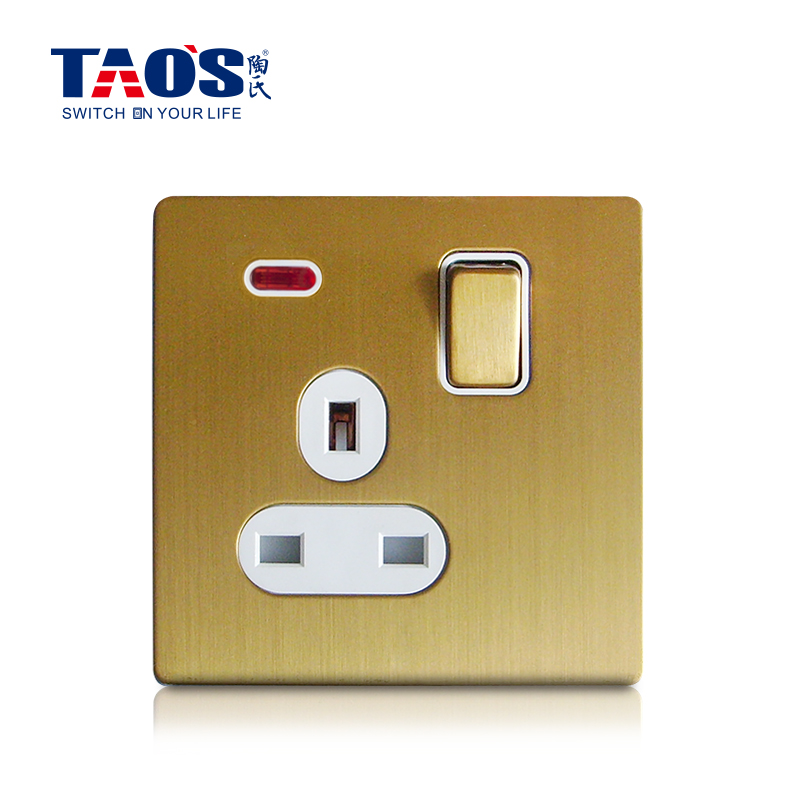 13A 1 gang switched socket + neon