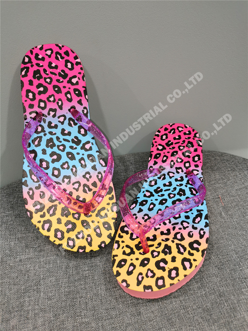 shimmering powder transferent strap girl beach flip flops