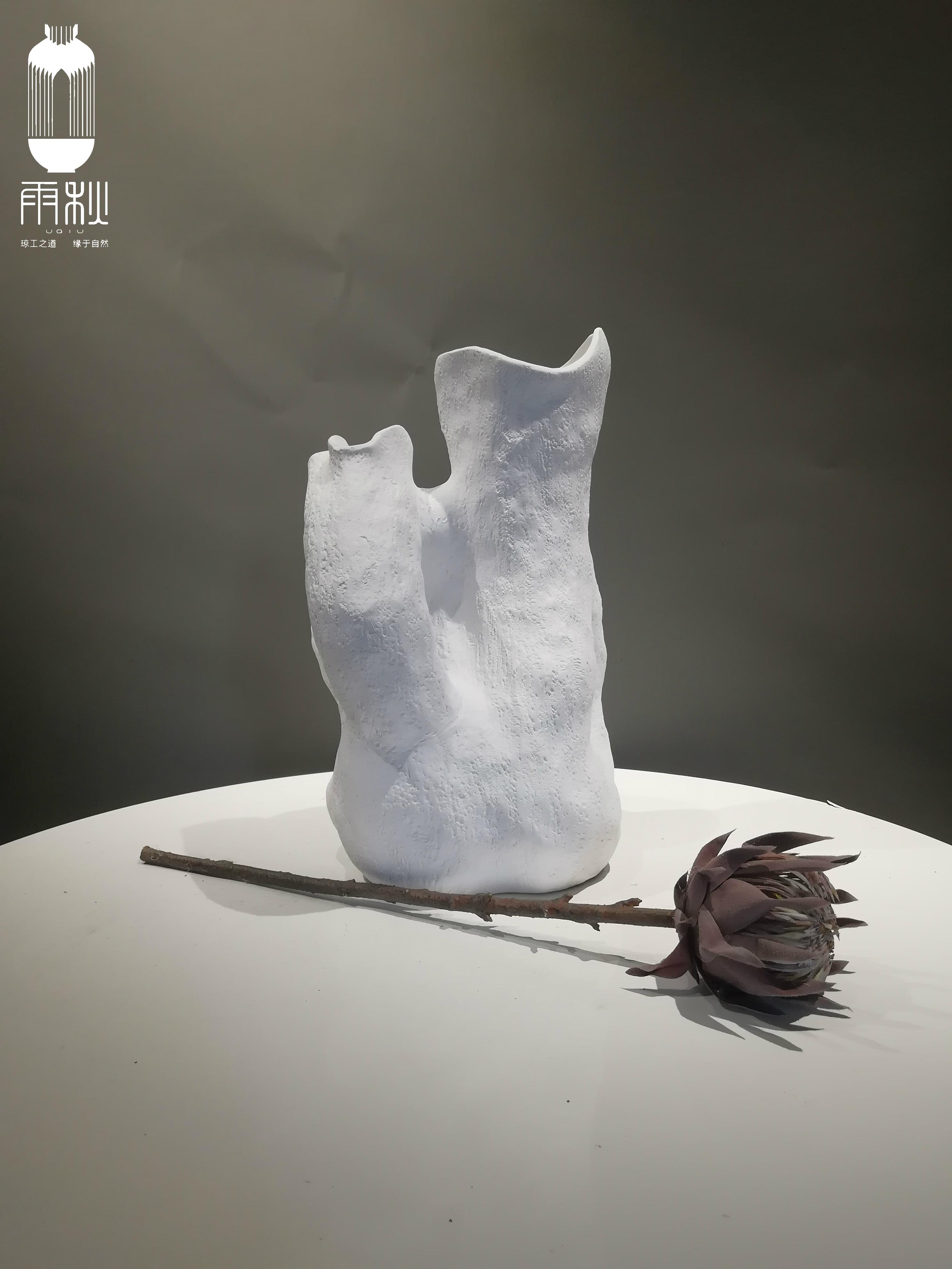 High temperature porcelain vase / decoration