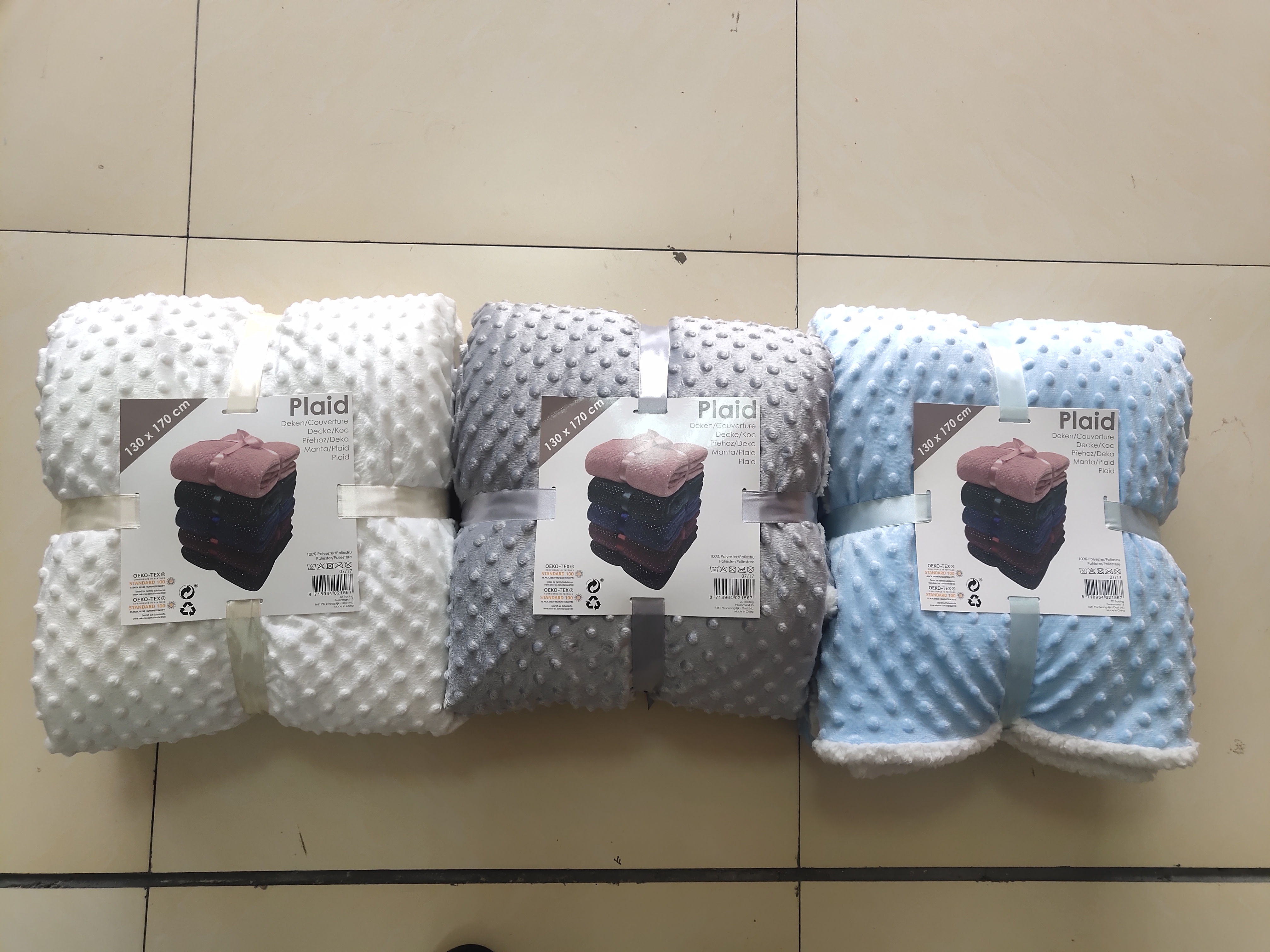 Solid mink bubble with sherpa double layer blanket