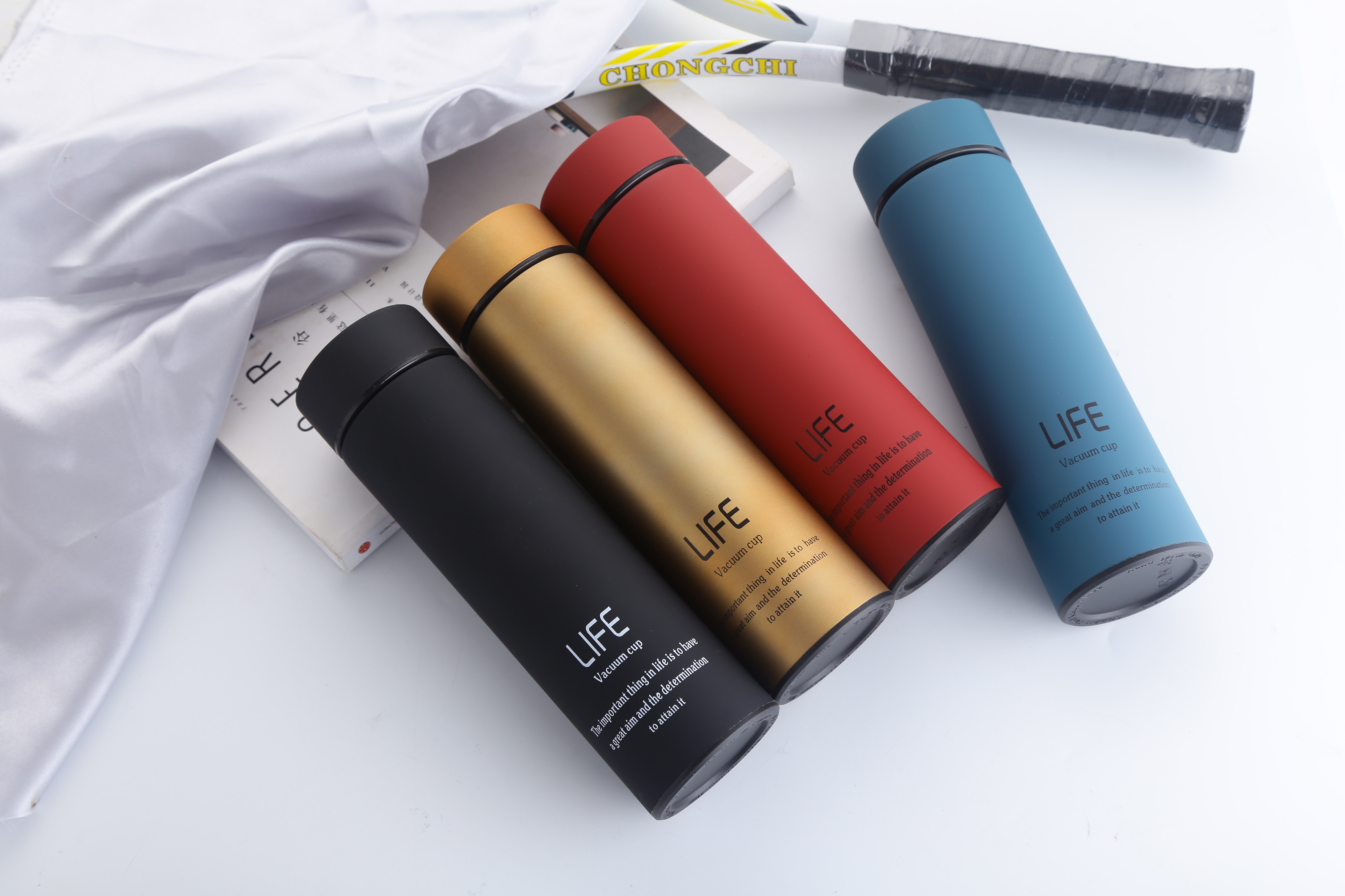 Stainless steel vacuum bottle
