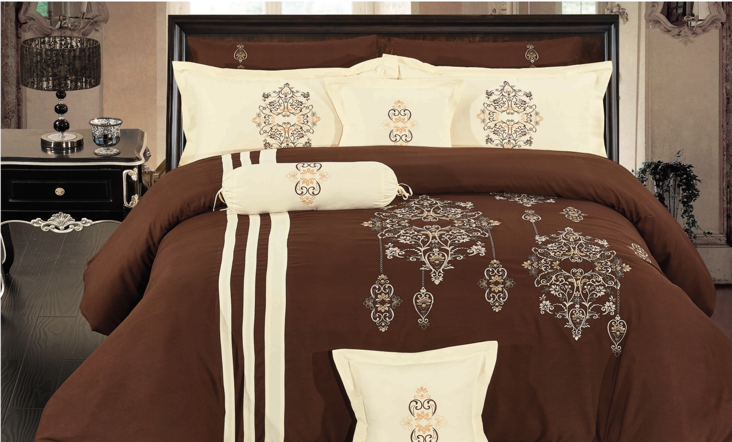 Embroidery comforter bedding set