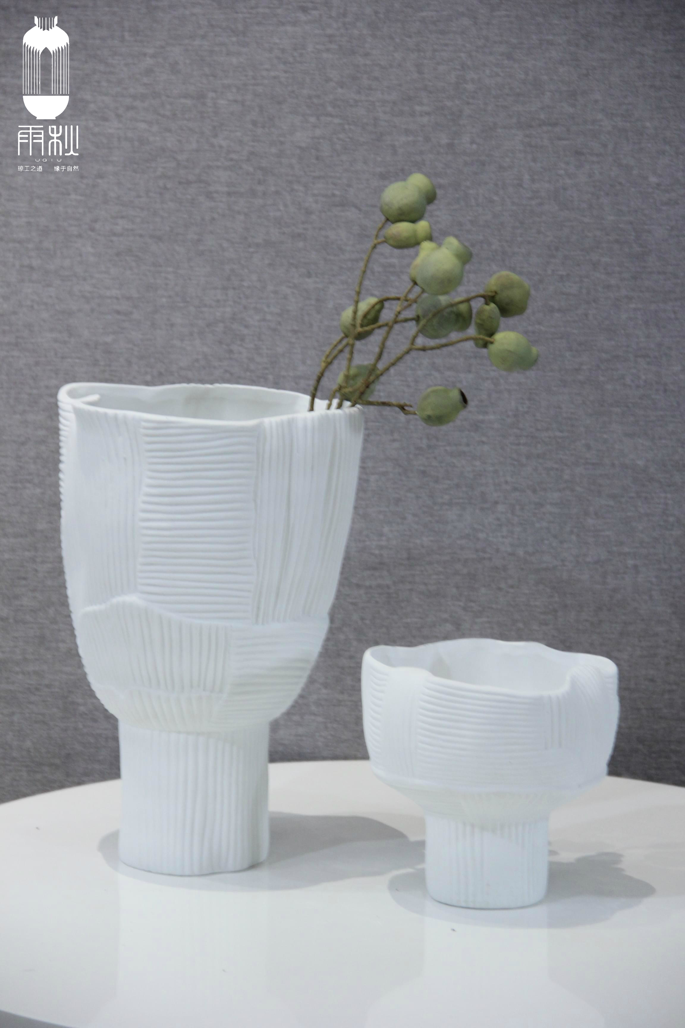 High temperature porcelain vase / decoration