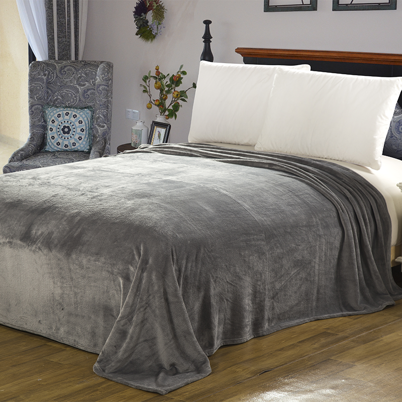 Solid flannel fleece blanket