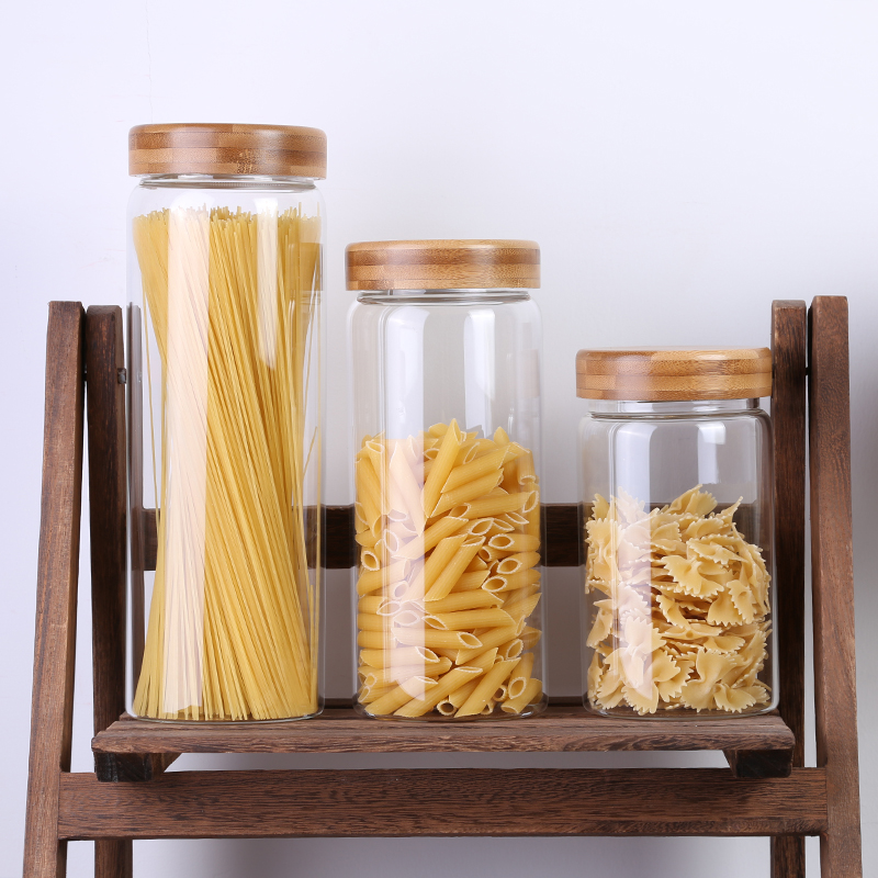 screw mouth borosilicate glass canister with bamboo lid (lid coating: vanrish）)
