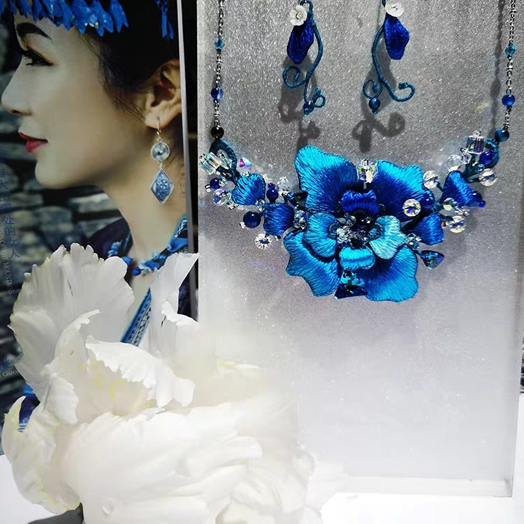 Youzhou Miao embroidery double-sided embroidered necklace