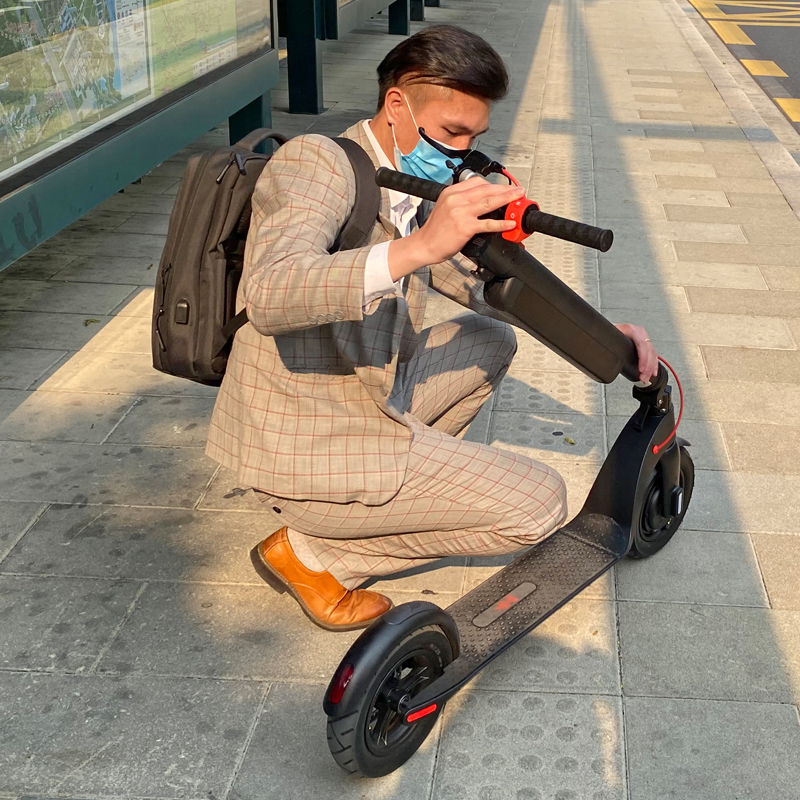 Two wheel 350W 8.5-inch7.5AH Foldable Electric Scooter--Battery Removable