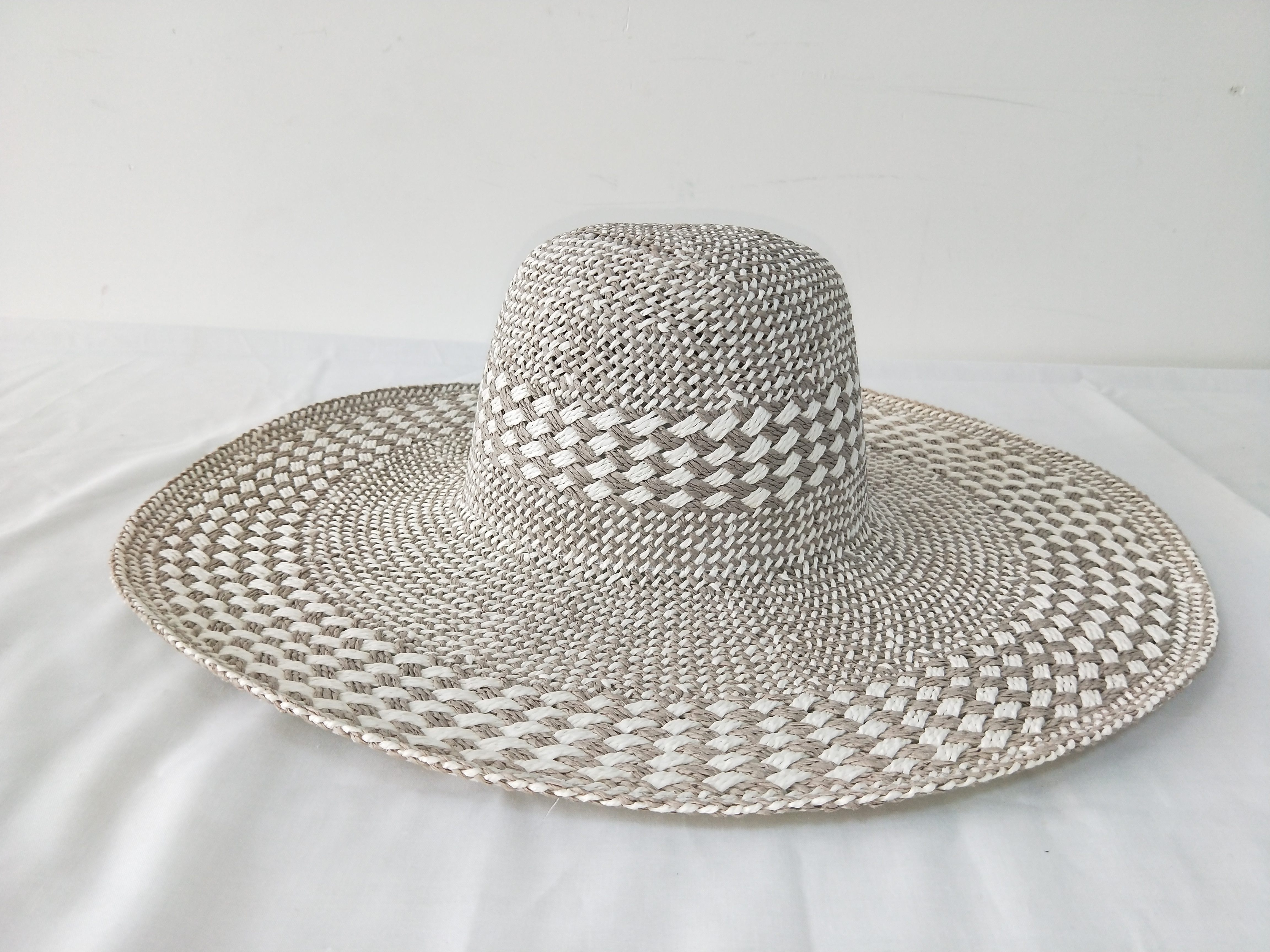 floopy-wide brim paper straw hat