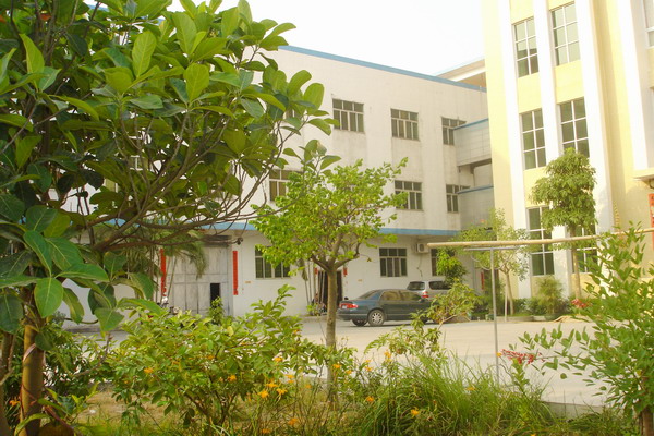 Shantou Kaqi Industrial Co., Ltd. – home clothes 3