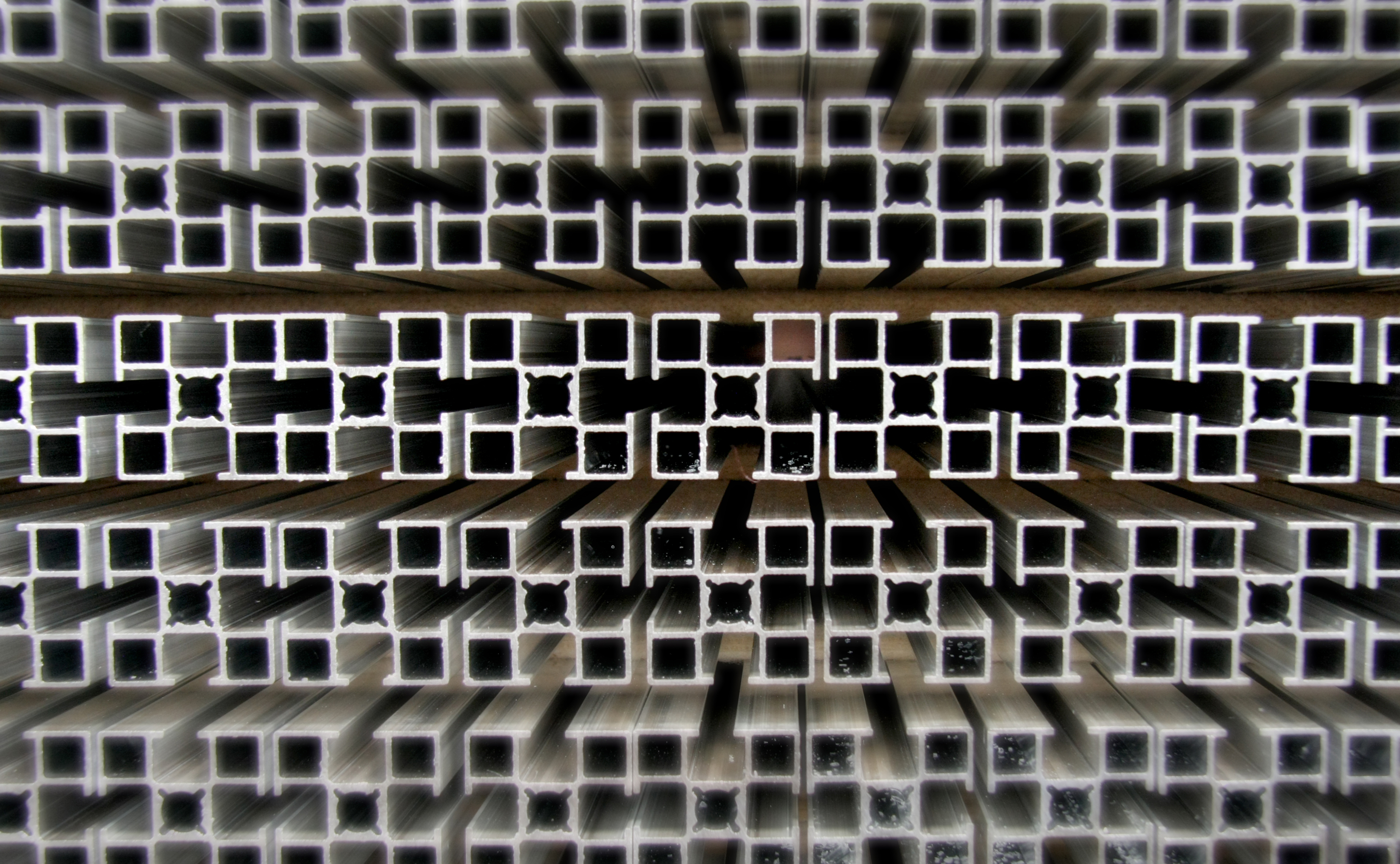Mill finsih aluminum profile