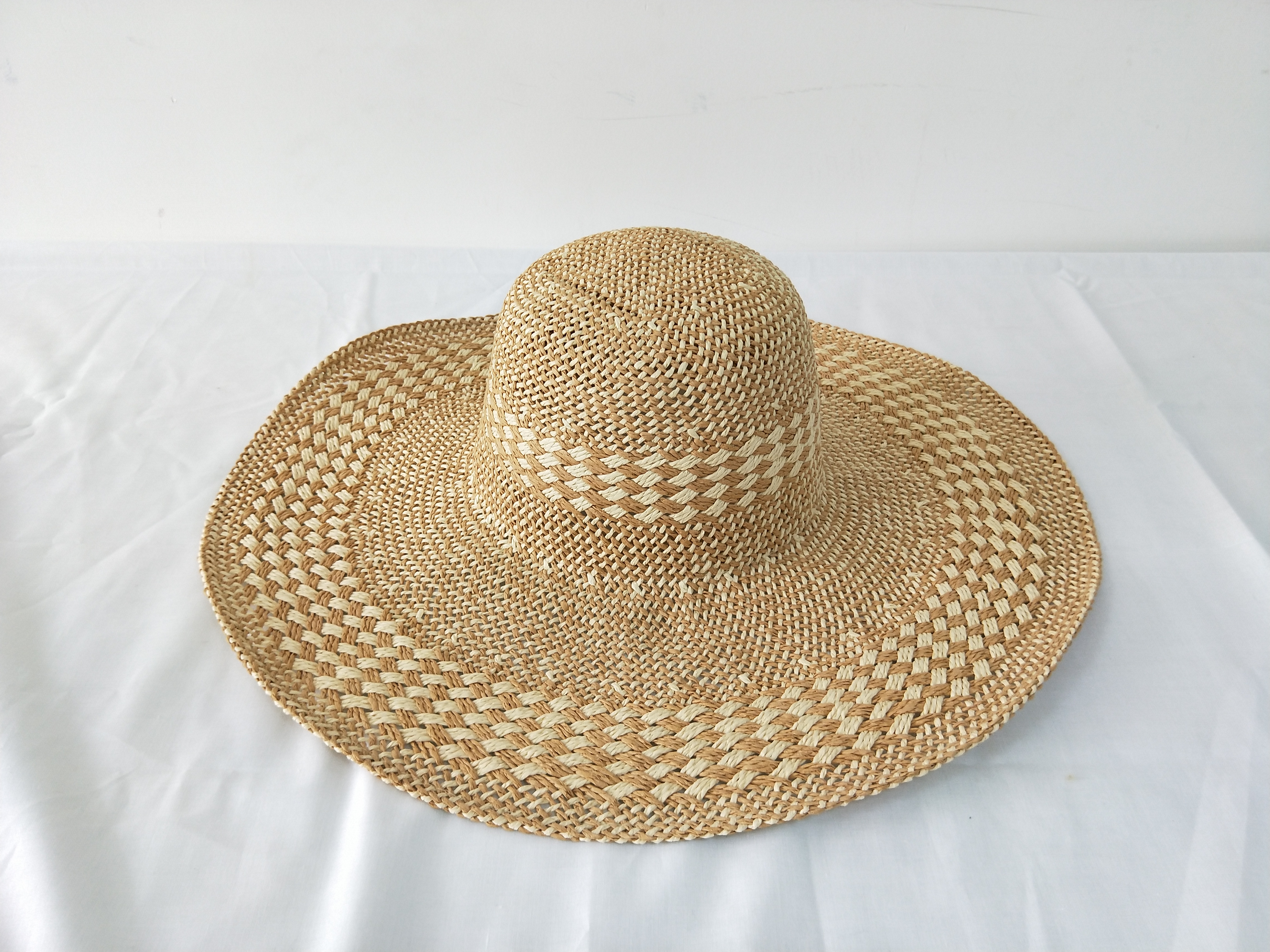 Floopy-wide brim paper straw hat
