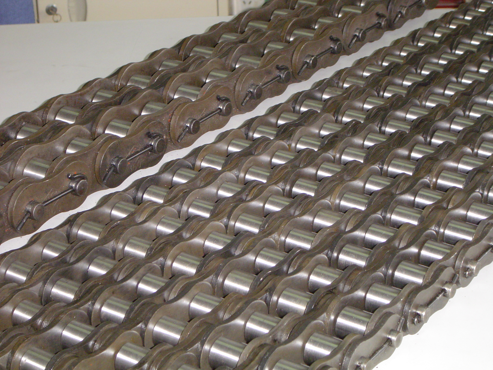 Roller chain
