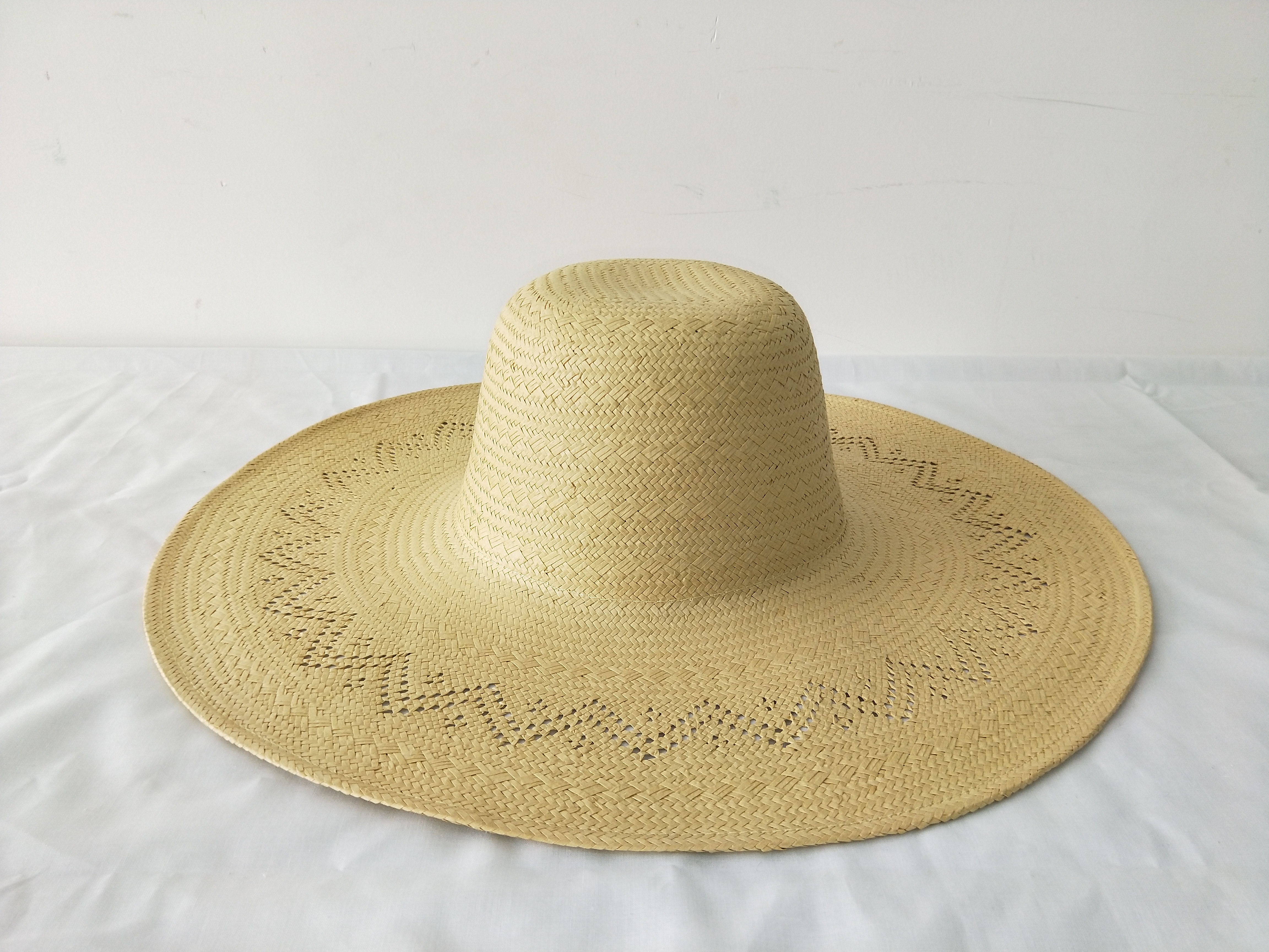 Floopy-wide brim paper straw hat
