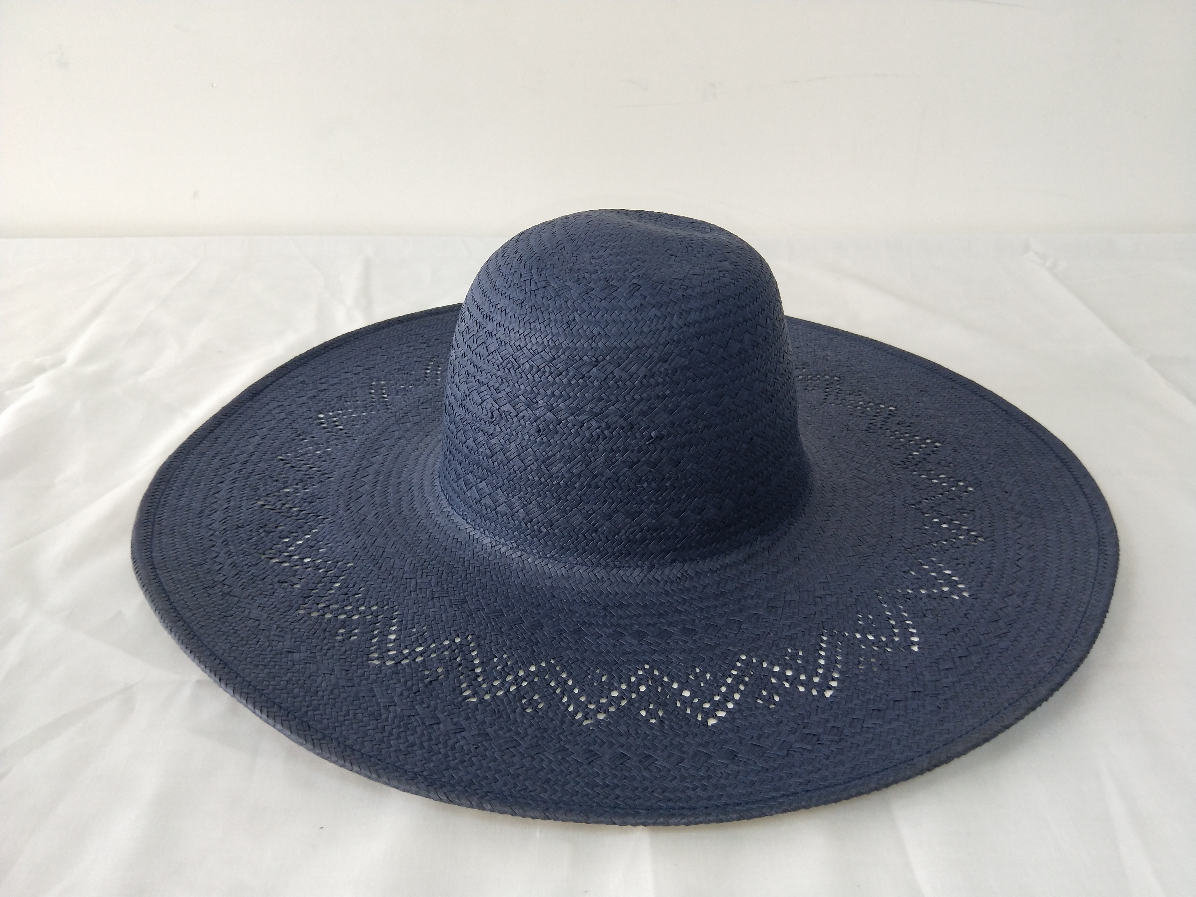 Floopy-wide brim paper straw hat