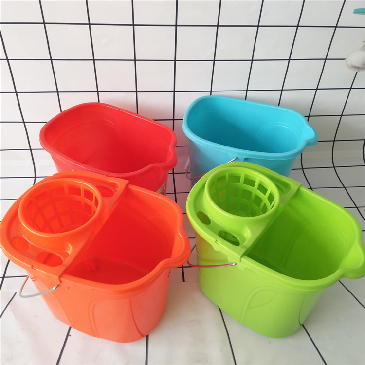 1232 plastic mop bucket