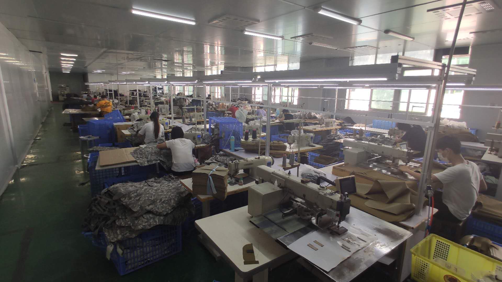 Shenzhen Fengmao Handbags and Leather Goods Co., Ltd. – military backpacks 3