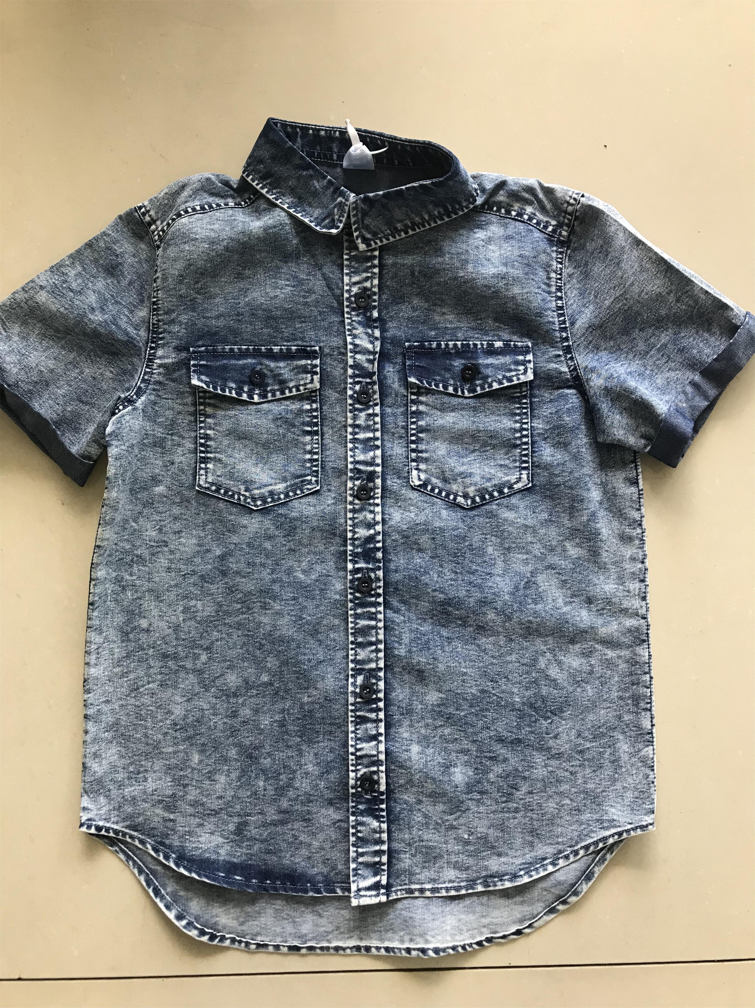Children‘s denim shirt in snow wash