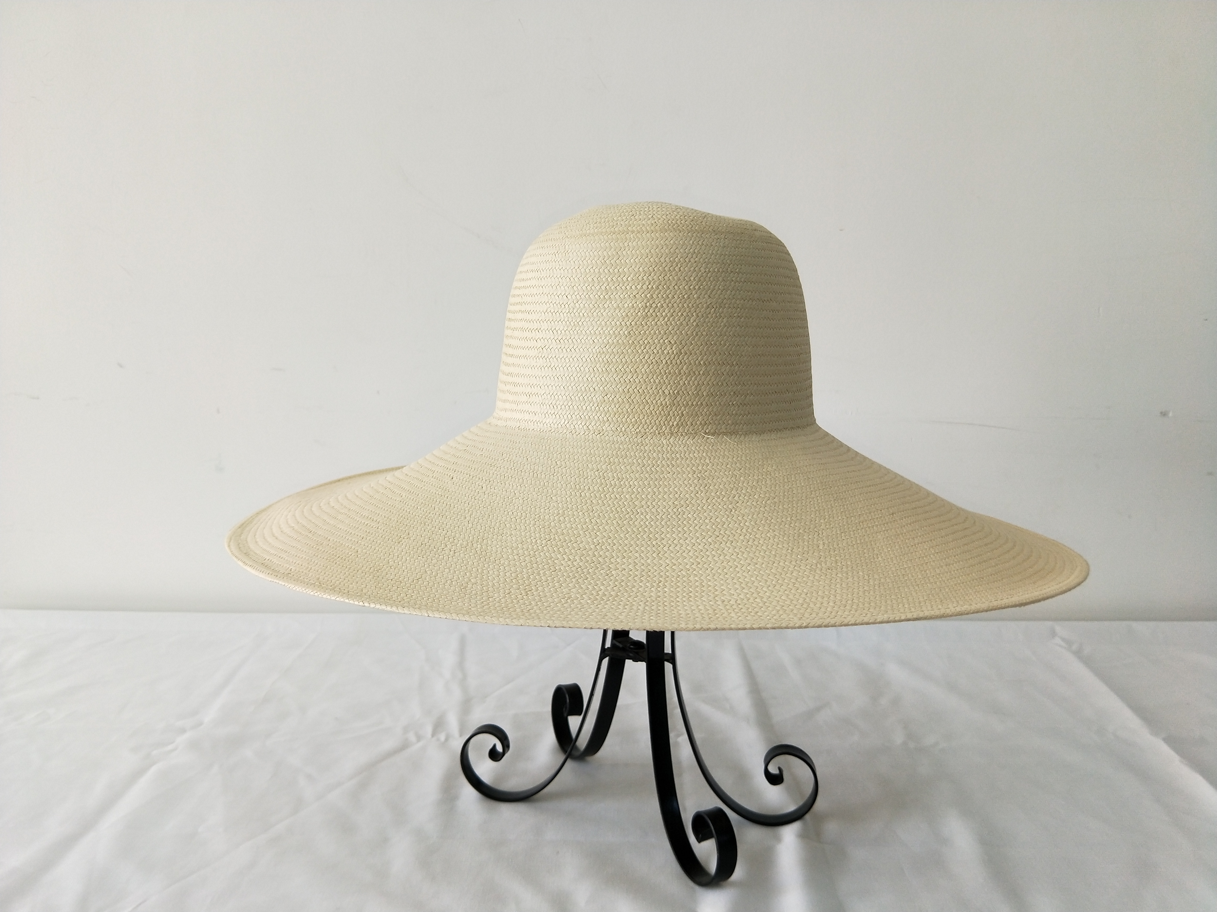 floopy-wide brim paper straw hat