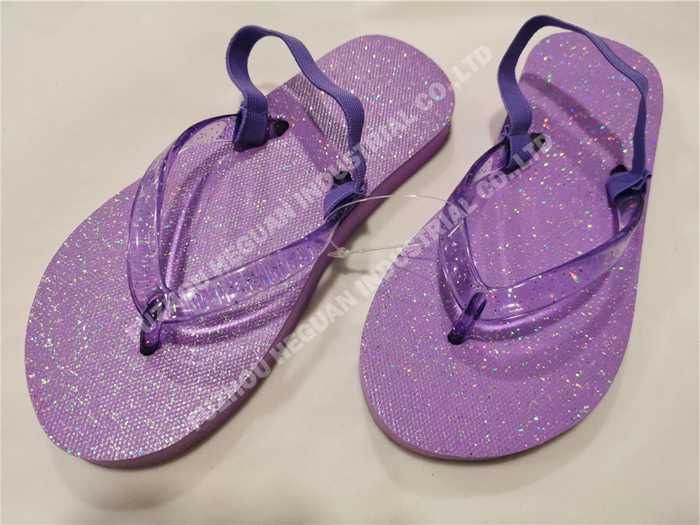 Kid girl beach flip flops with glitter powder sprinkling