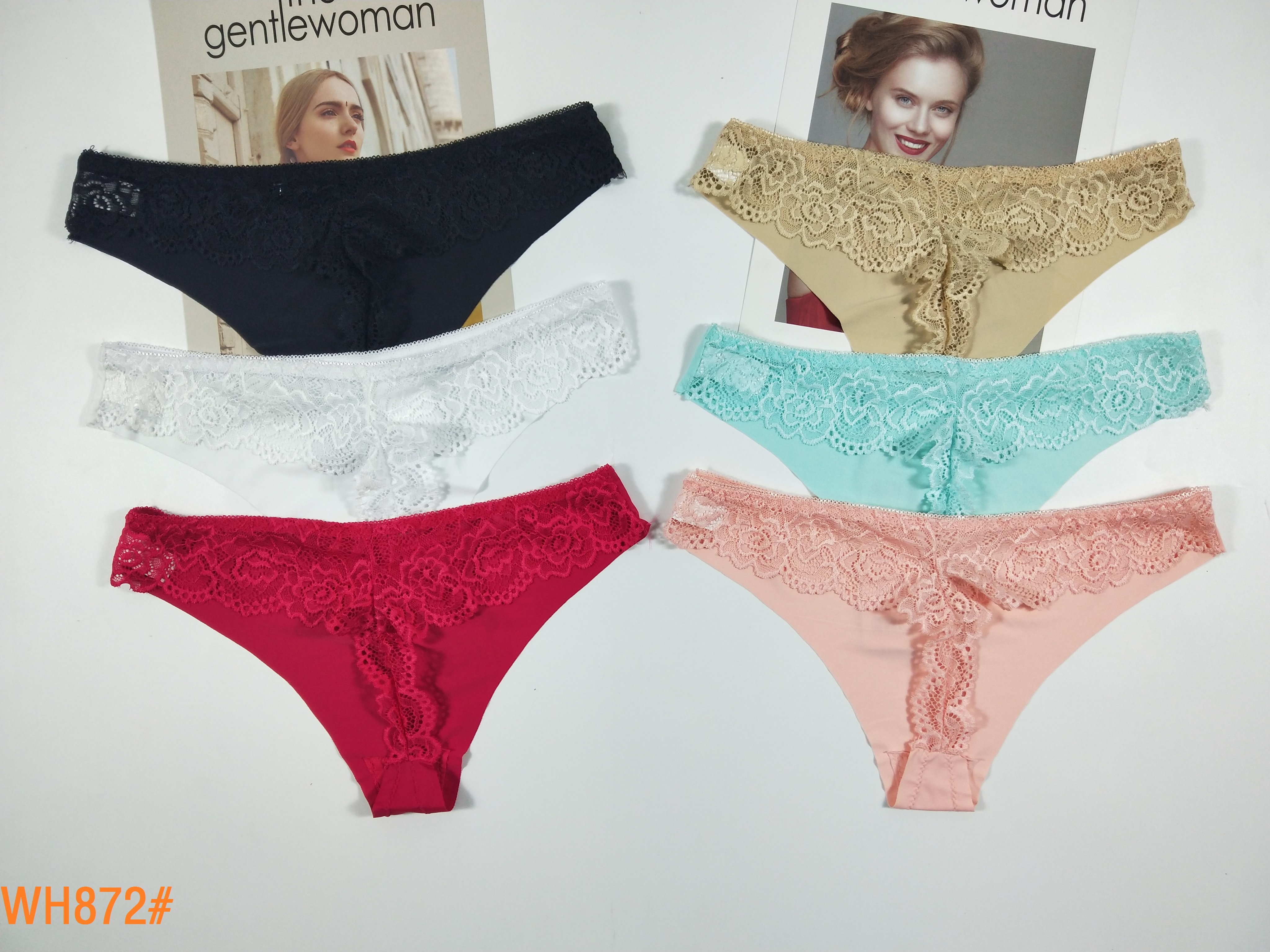 Women's seamless thongs