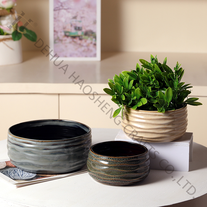 Wavy Pattern Stoneware flower planter with reactive glazing