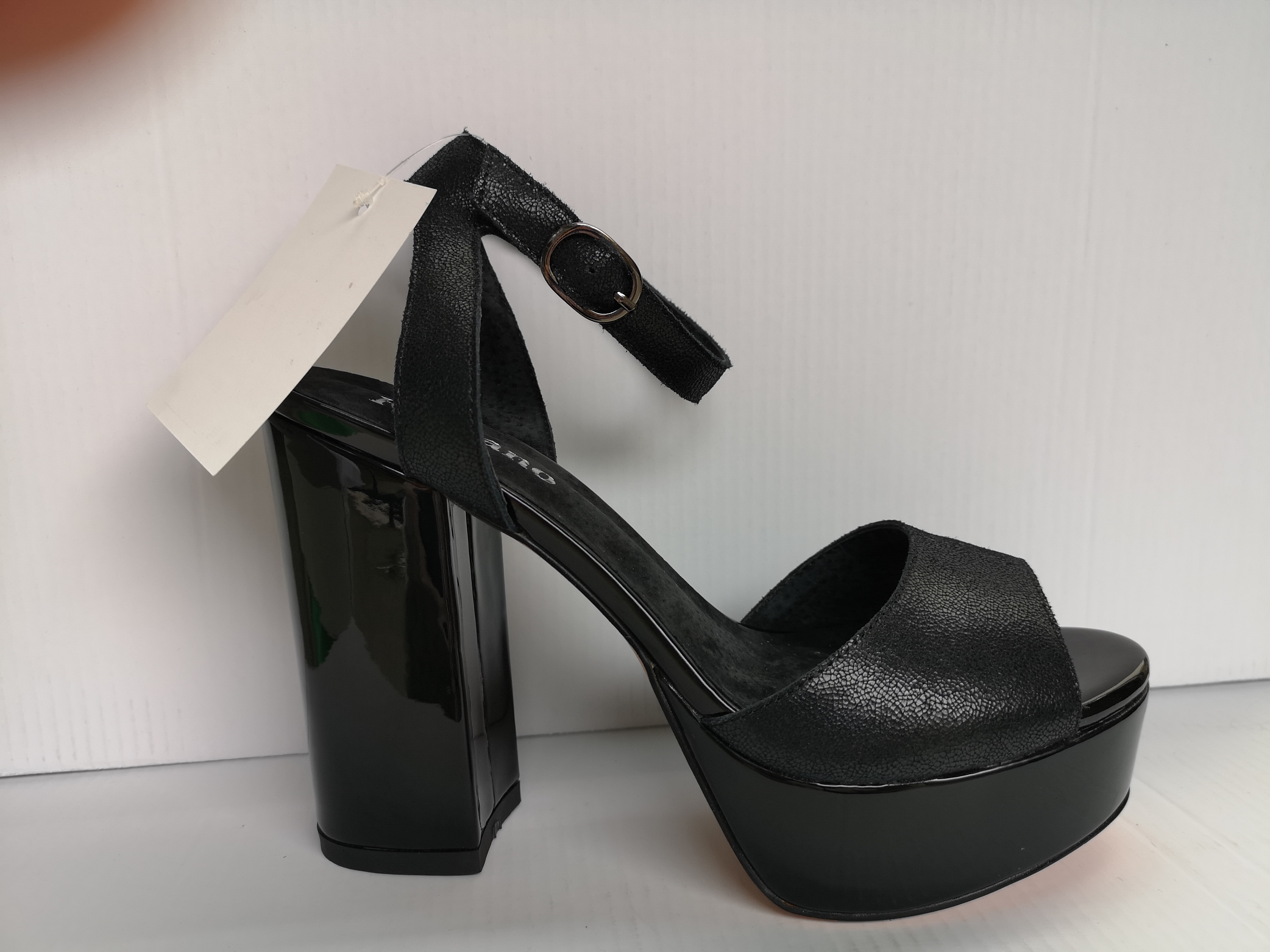 Lady Leather Sandals
