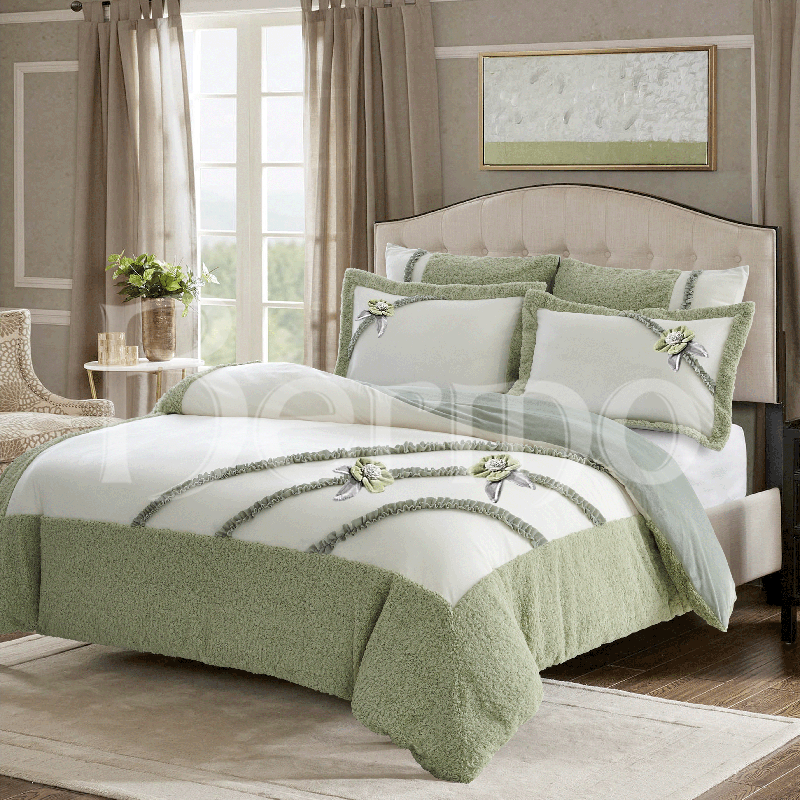 Microfiber Velvet Comforter