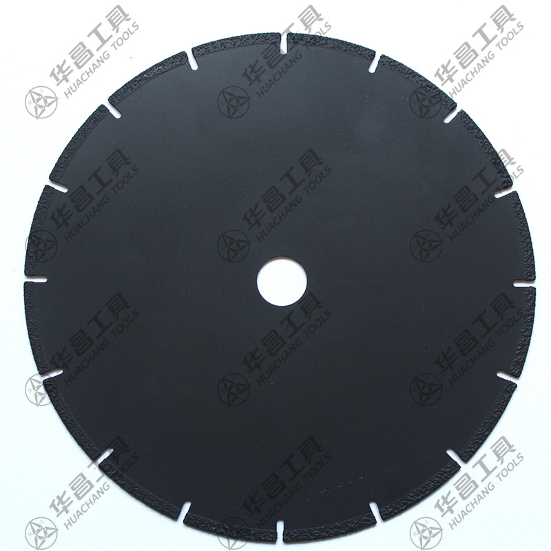 Vacuum brazed diamond saw blade