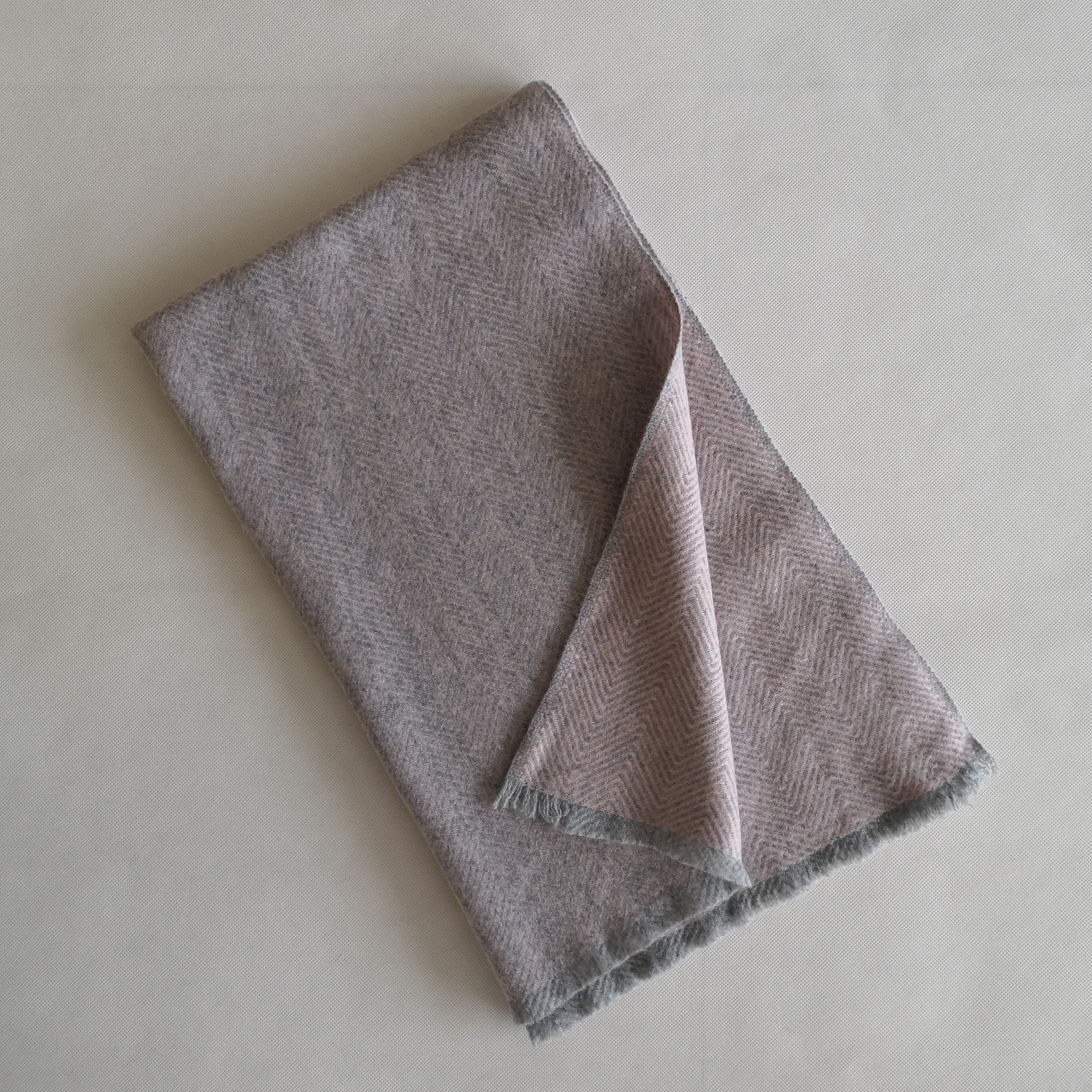 Woolen lambswood shawl