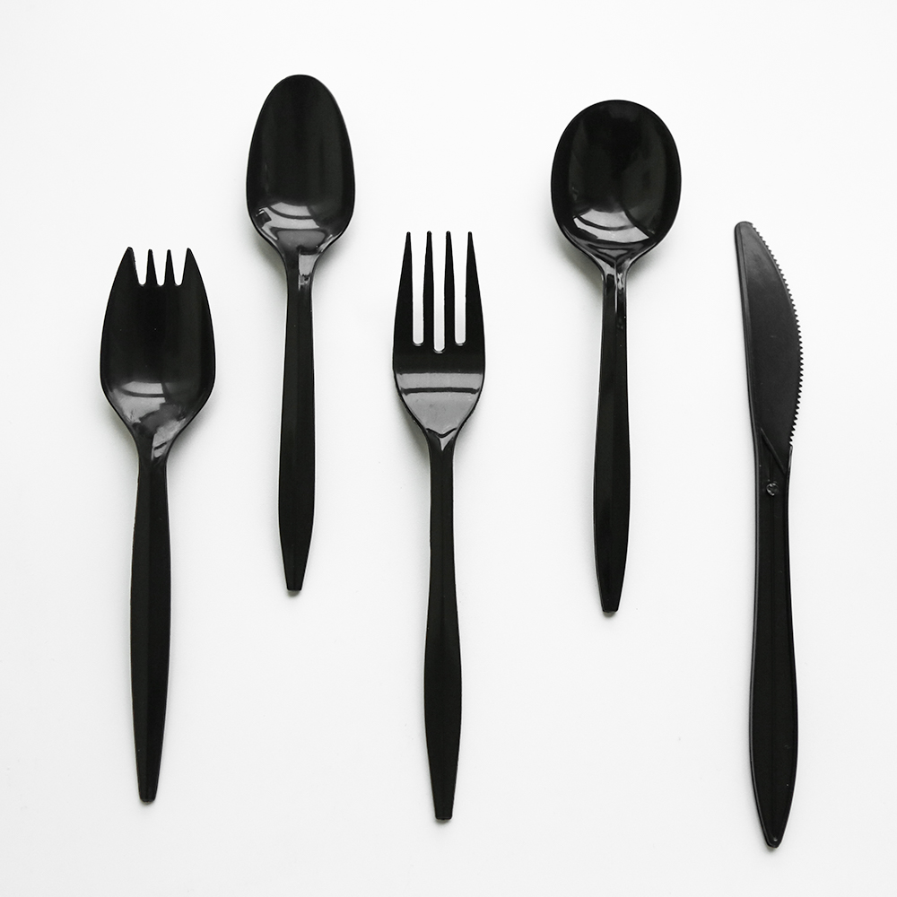 Medium weight plastic cutlery