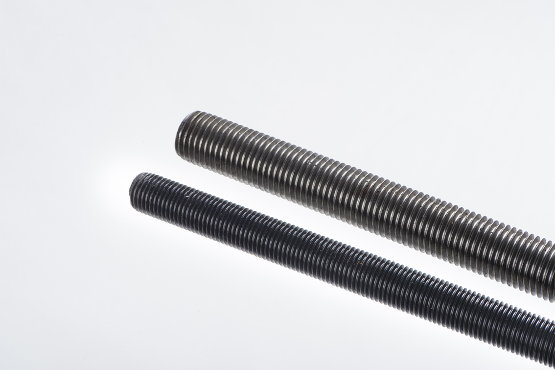 B7m Self-Colour Threaded Rod