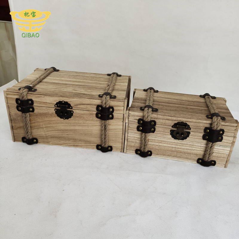 S/2 vintage storage box with cover