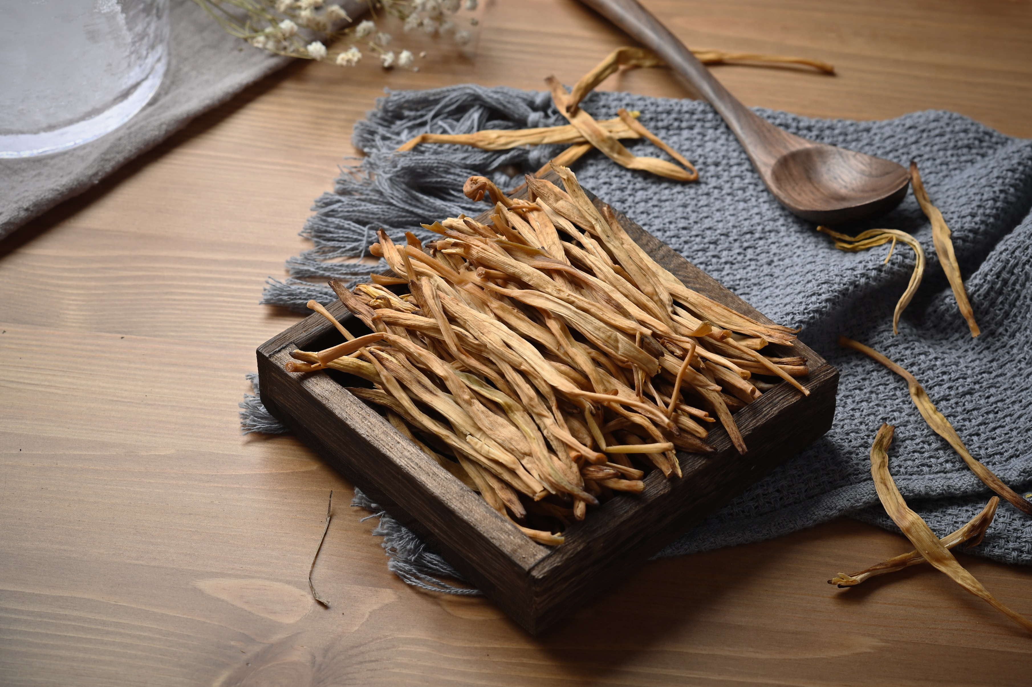 dried lily flower(QIU)