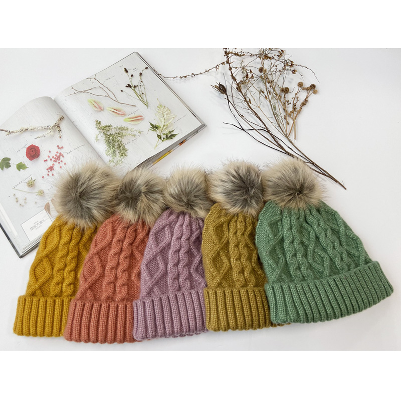 Lh2 Ladies Hat Supersoft Hat Hat Fur Pom Chunky Cable Hat