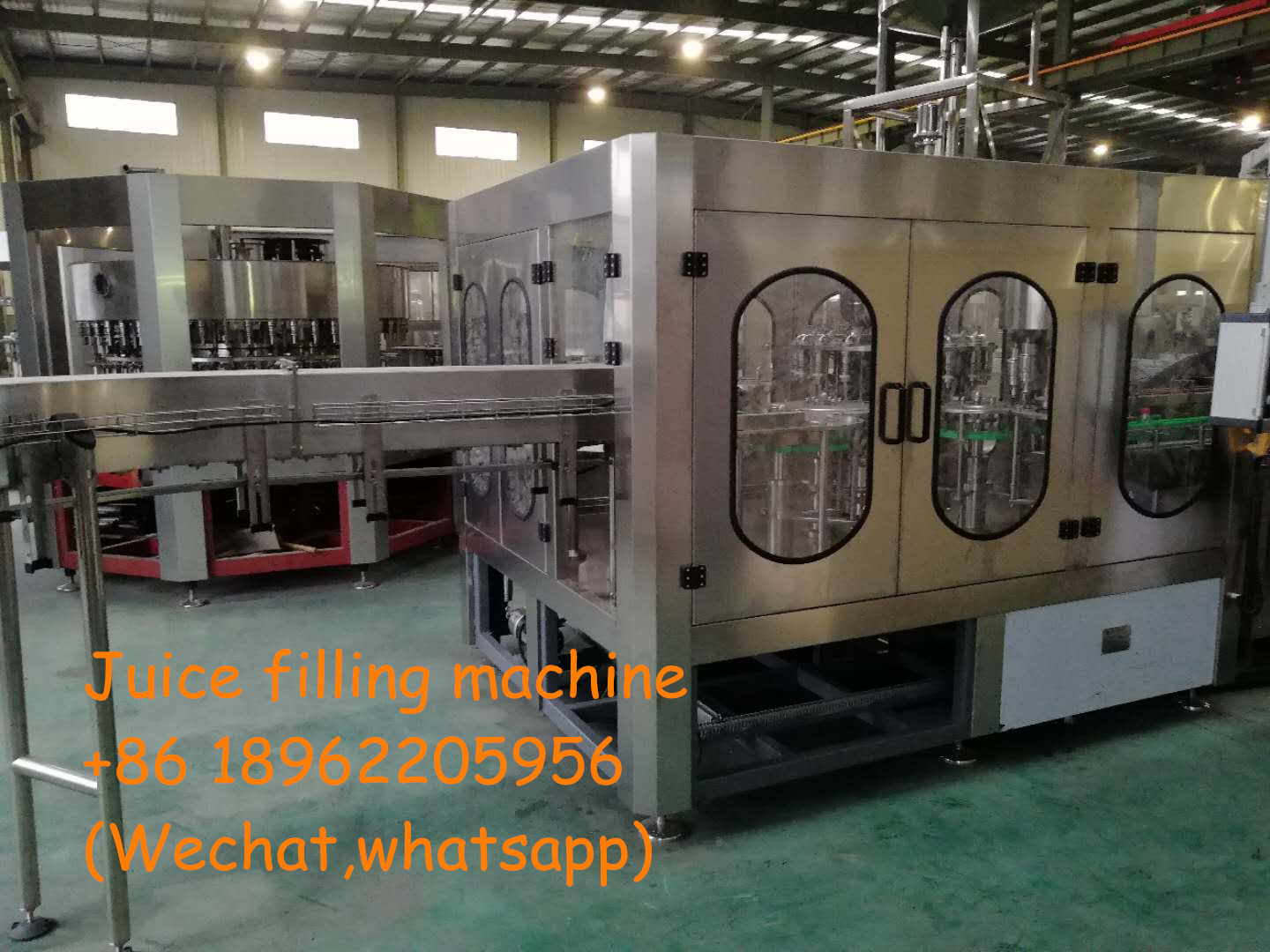 Juice filling machine