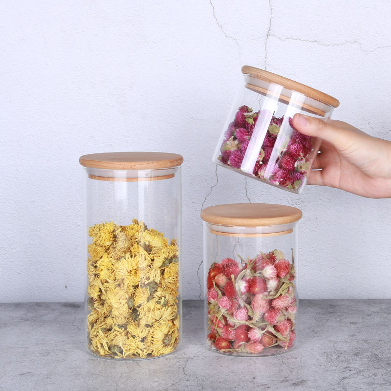 NC10 borosilicate glass canister with beech wood lid (lid coating: corn oil)，glass jar