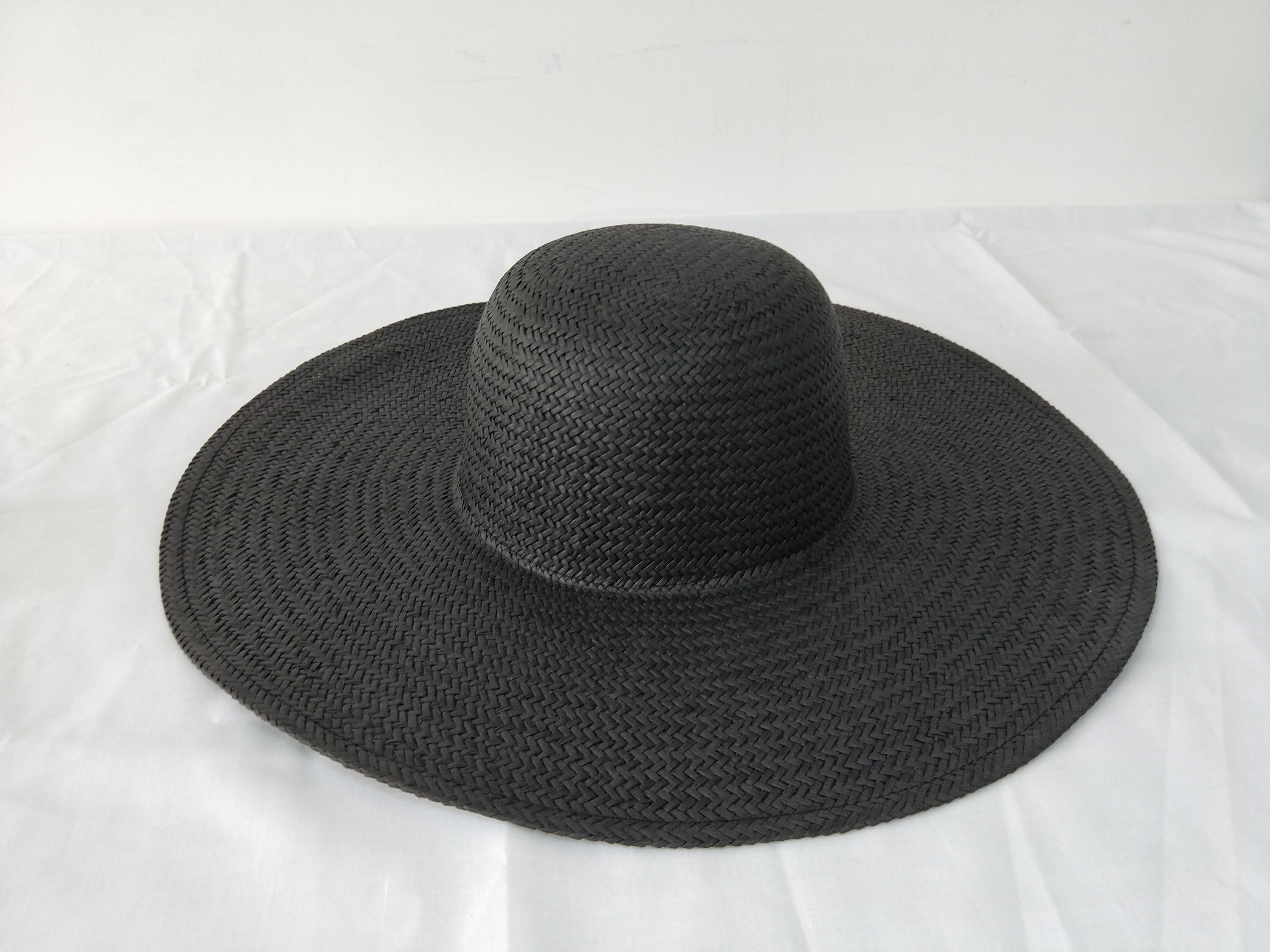 Floopy-wide brim paper straw hat