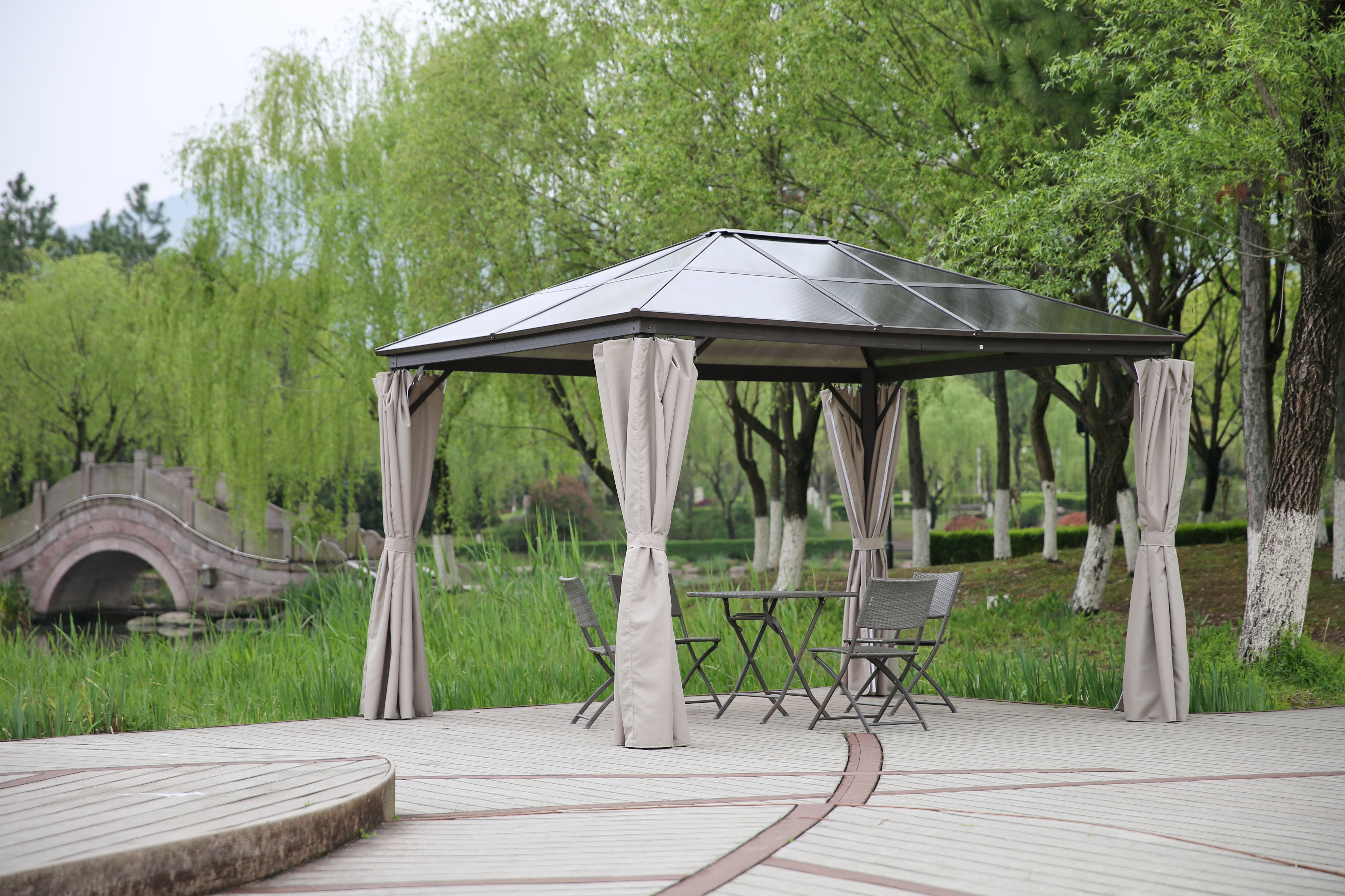 Polycarbonate Gazebo W/LED Light