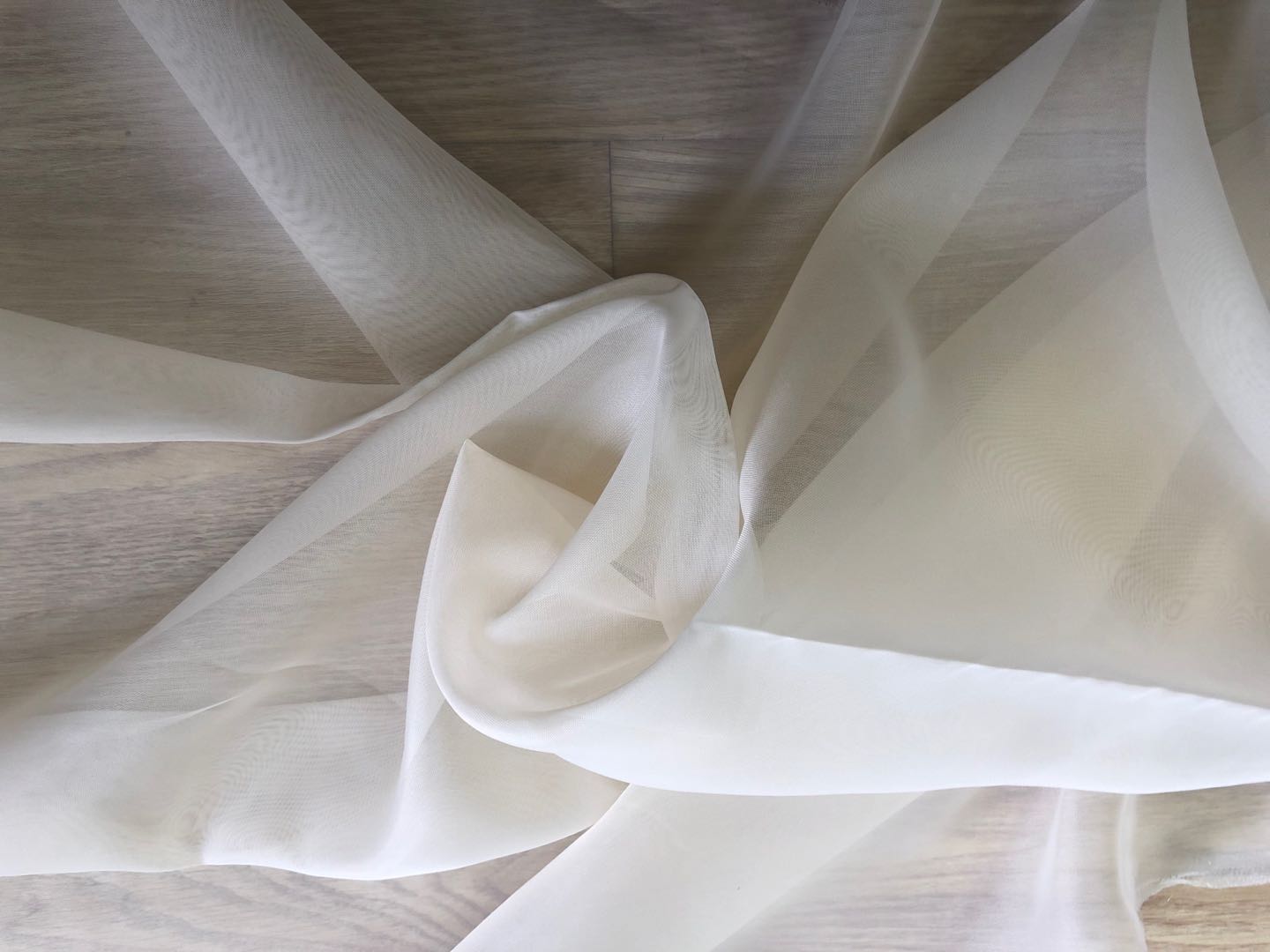 window screening/voile
