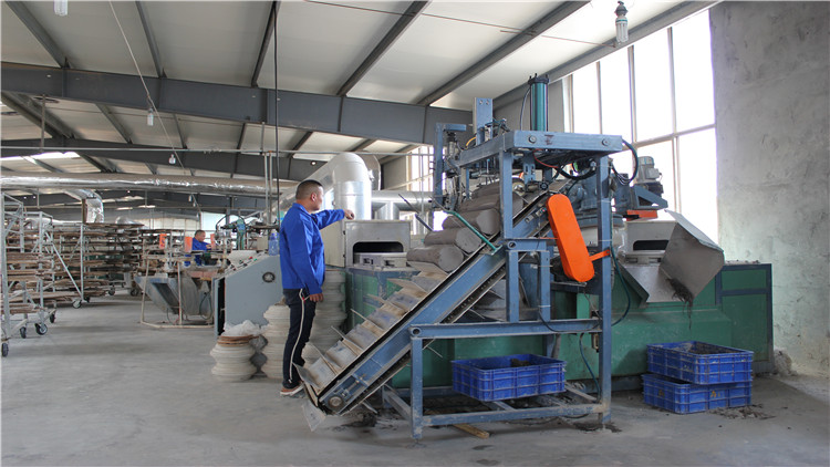 Linyi Jingshi Ceramic Co., Ltd. – colored glazed mugs 3
