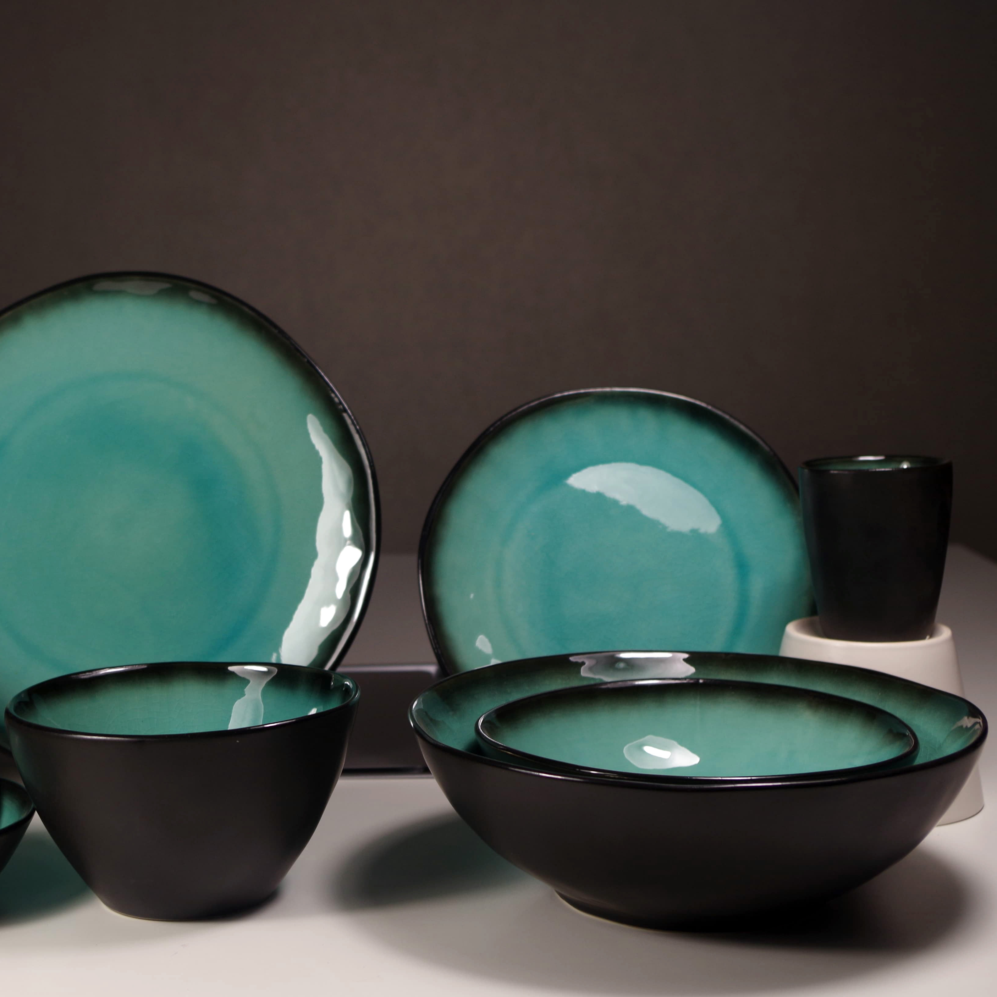 Stoneware items in Crackle glaze