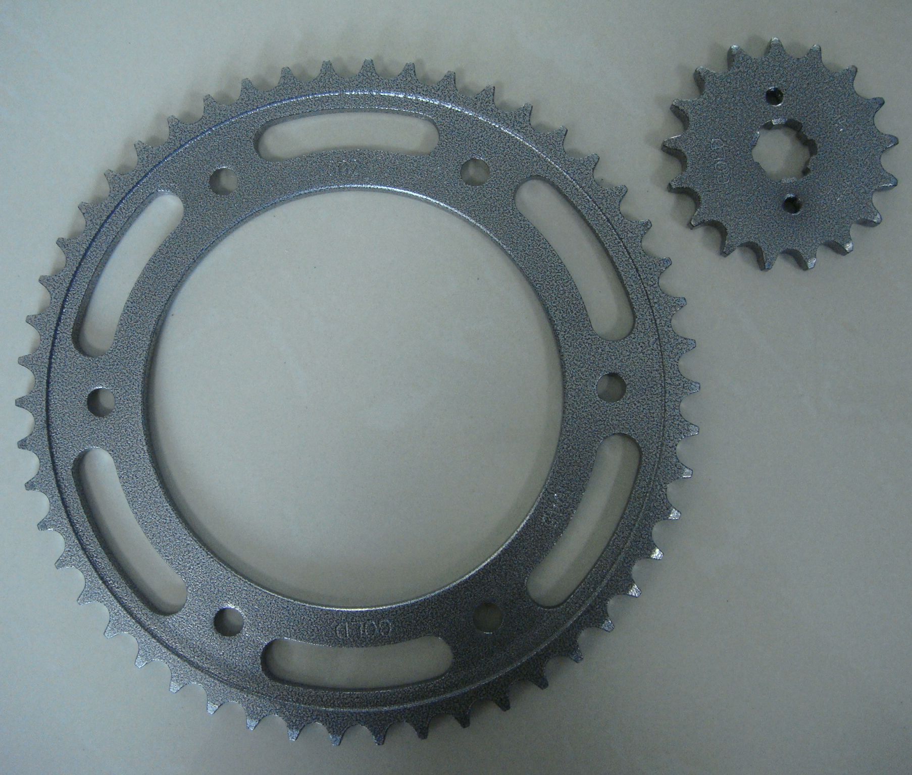 RENQIU DAJIN MOTORCYCLE PARTS CO.,LTD – llanta de caucho 2