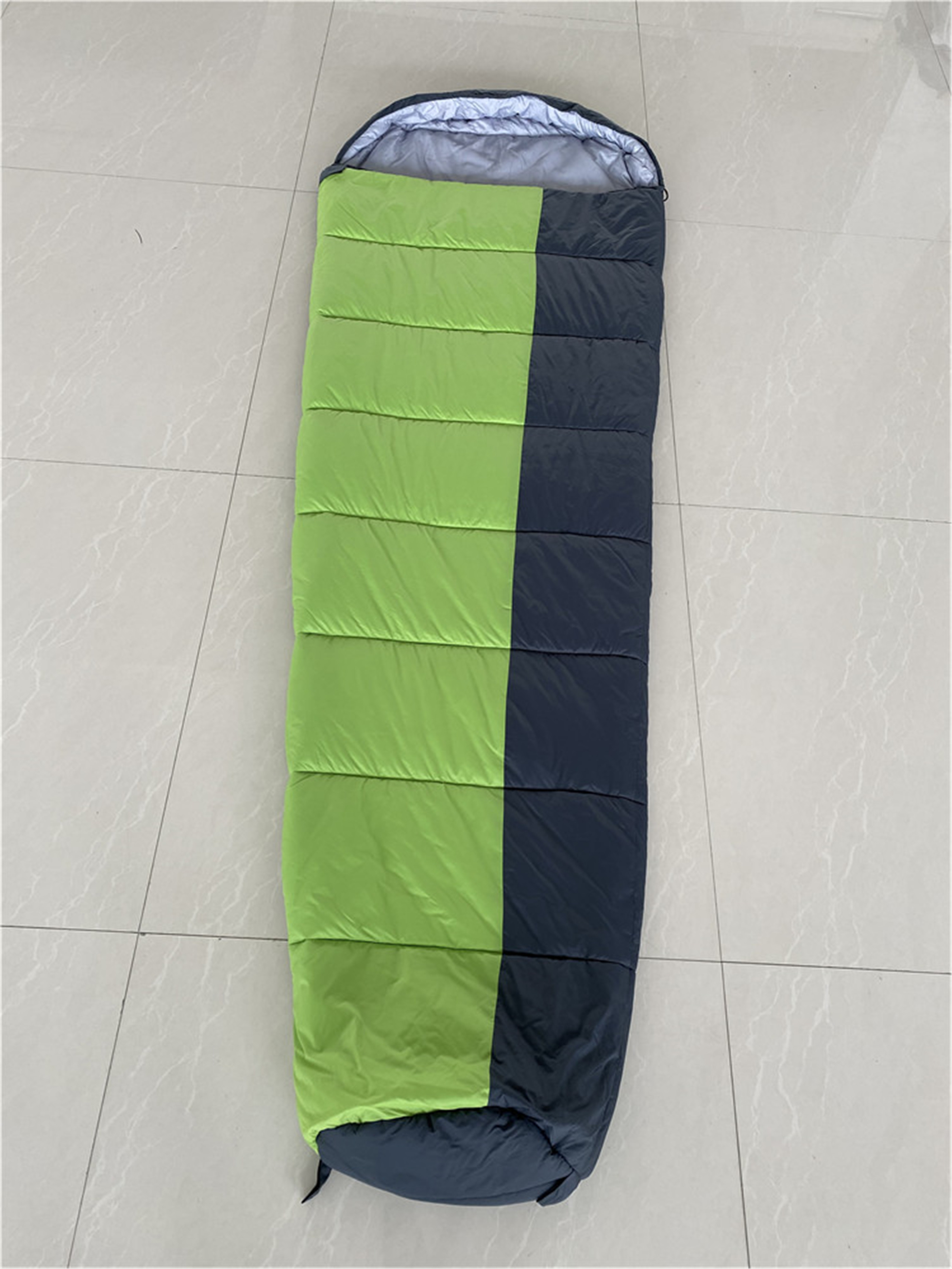 Mummy sleeping bag