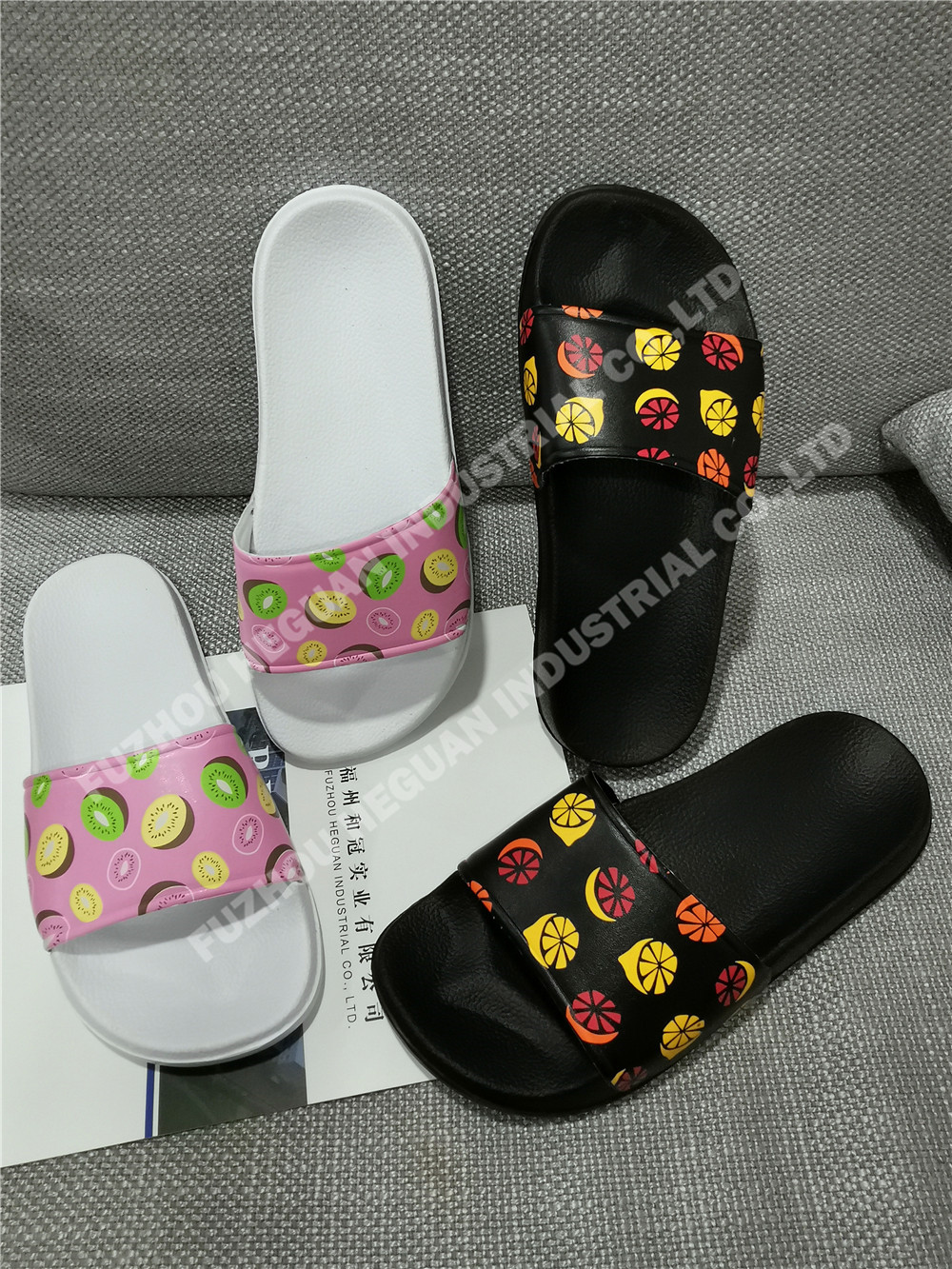 PU upper lady beach slipper with printing design