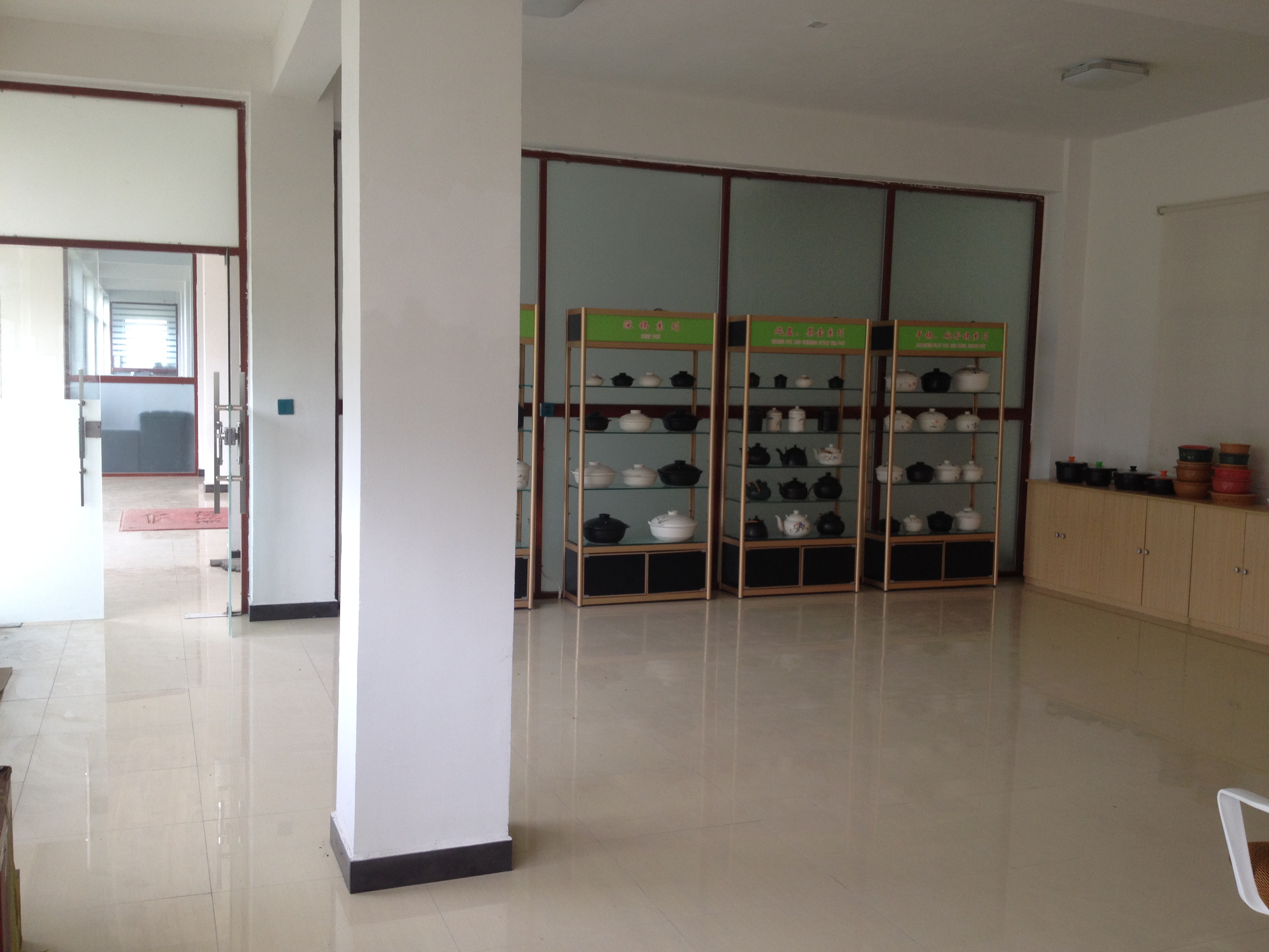 Jingdezhen Xinzhenbao Industrial Co., Ltd. – hot pot 2