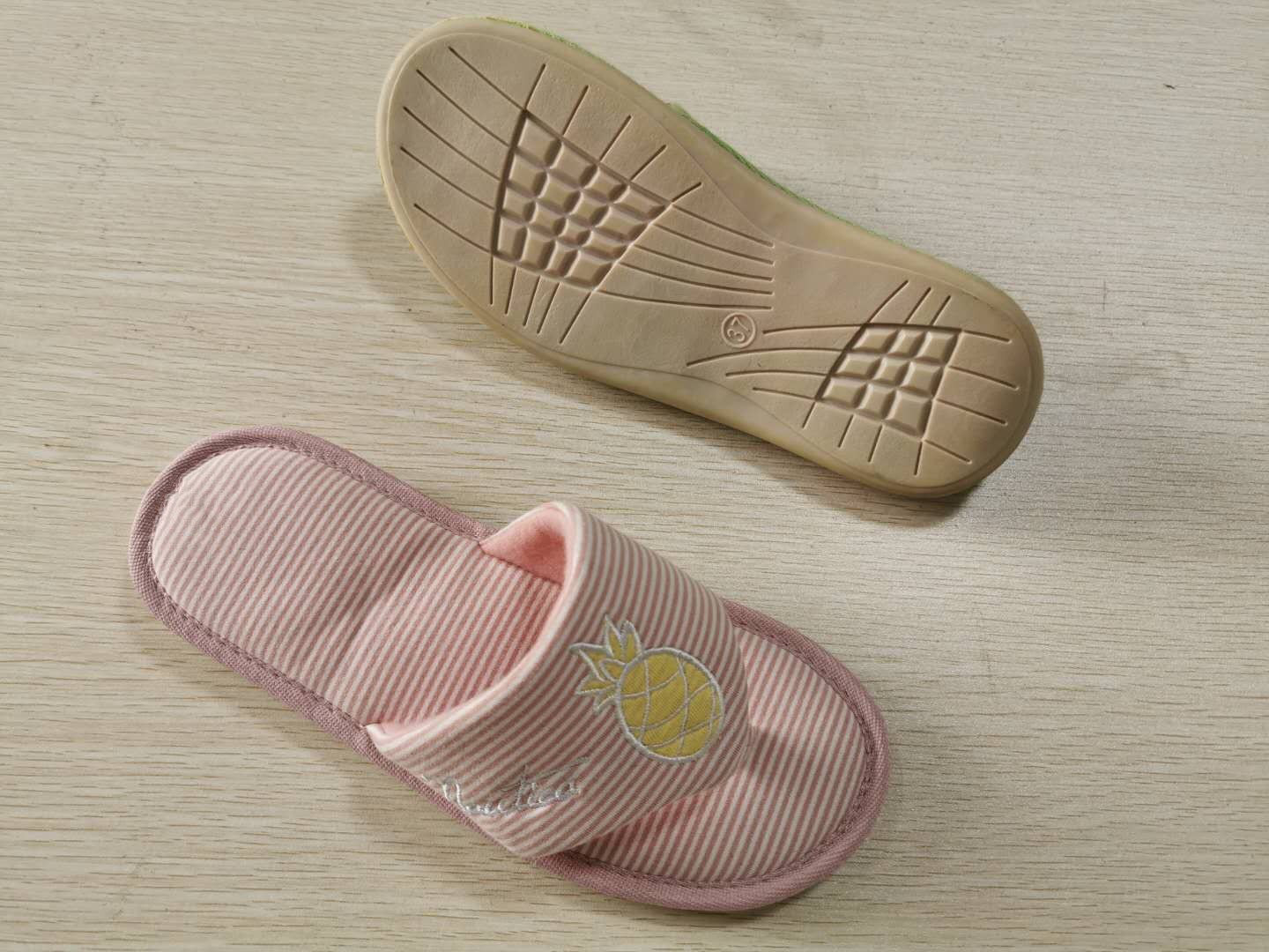 ZHENJIANG KAIYUAN FOOTWEAR CO., LTD. – ropa deportiva 4