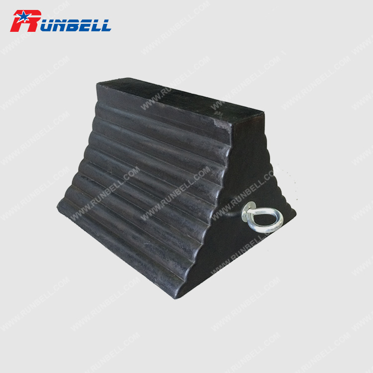 Rubber Truck Wheel Chock with Eyebolt