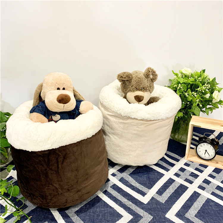 Barrel shaped pet bed